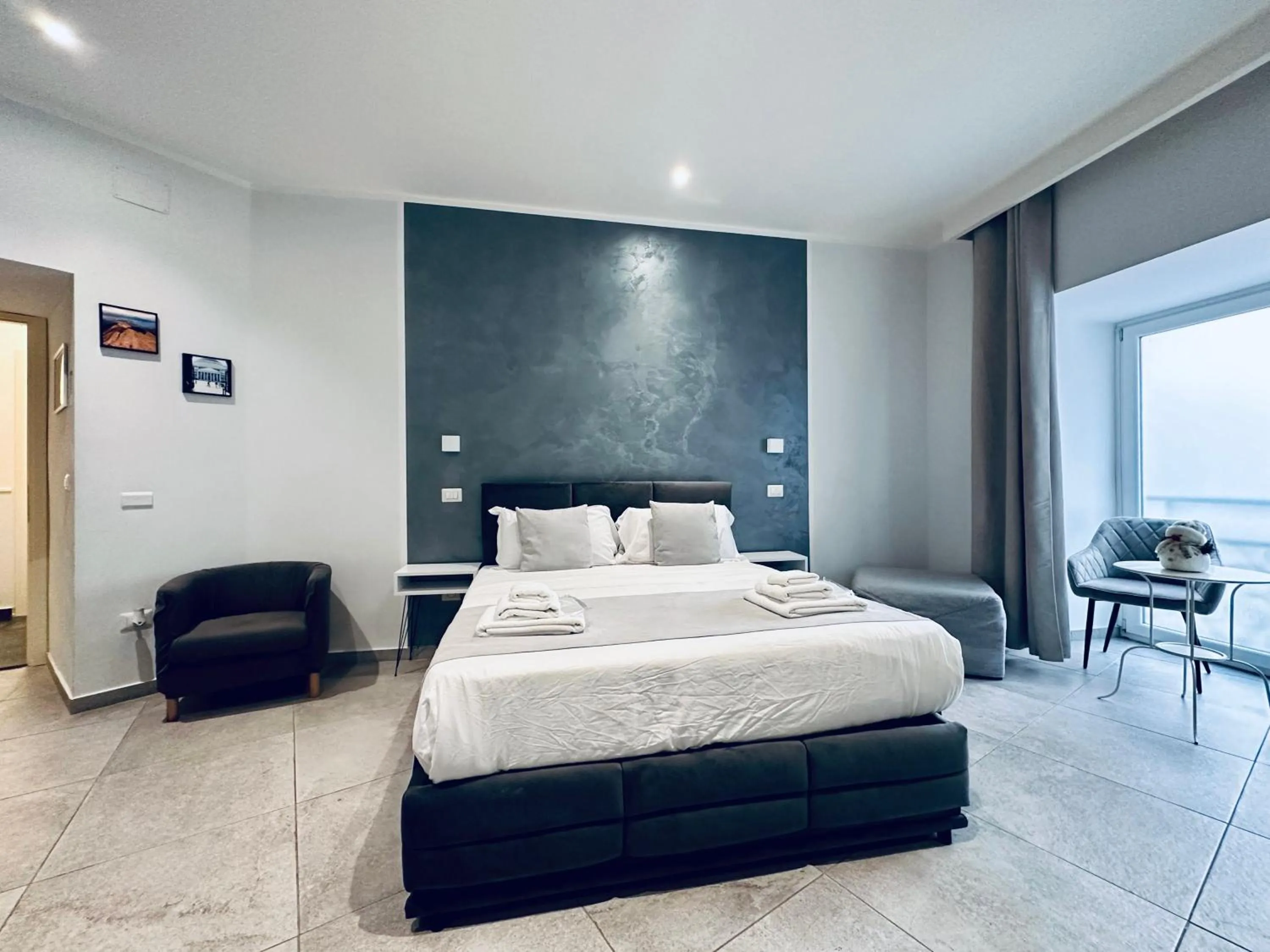 Photo of the whole room, Bed in B&B I Borbone