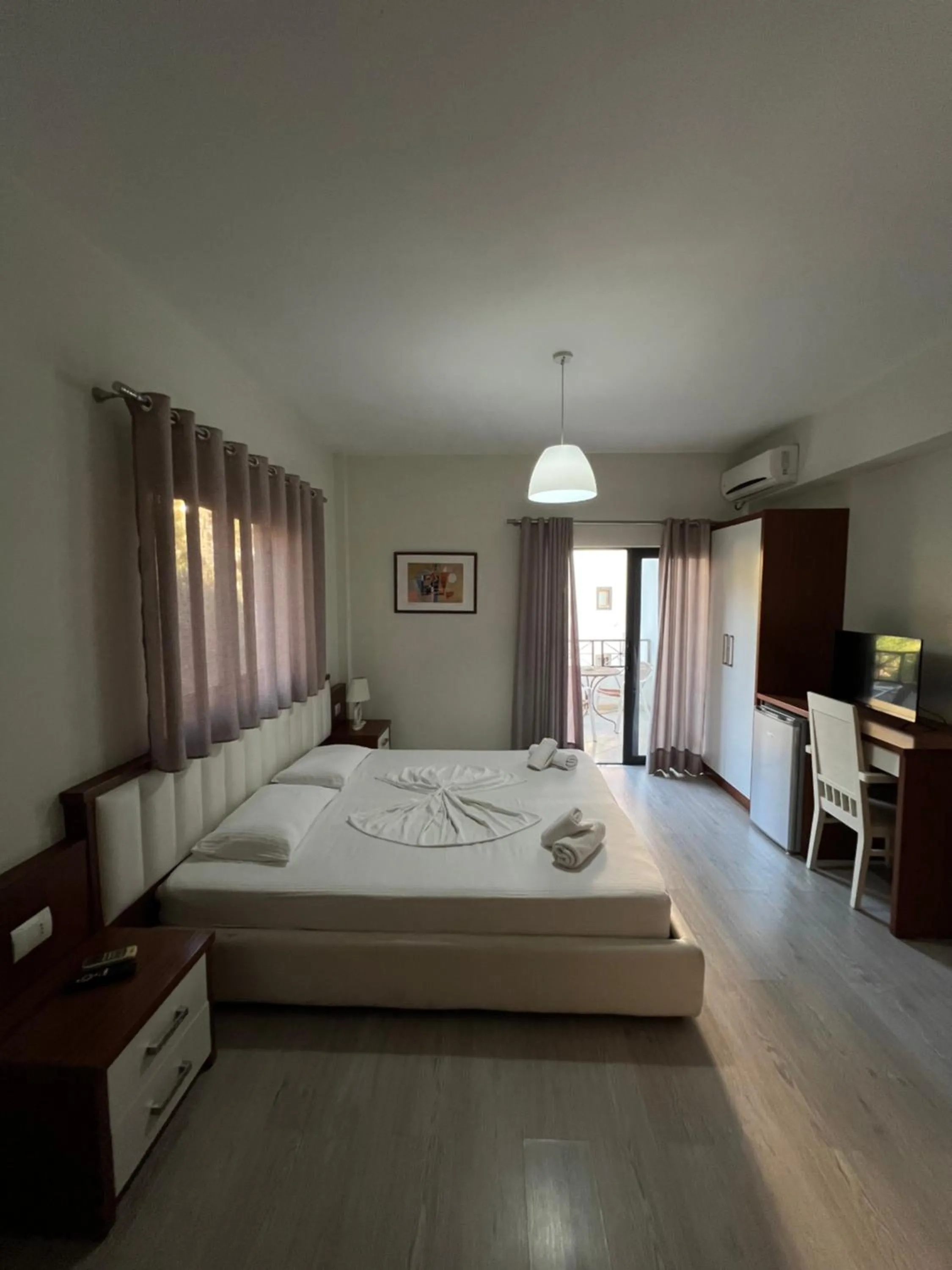 Bed in Privé City Hotel