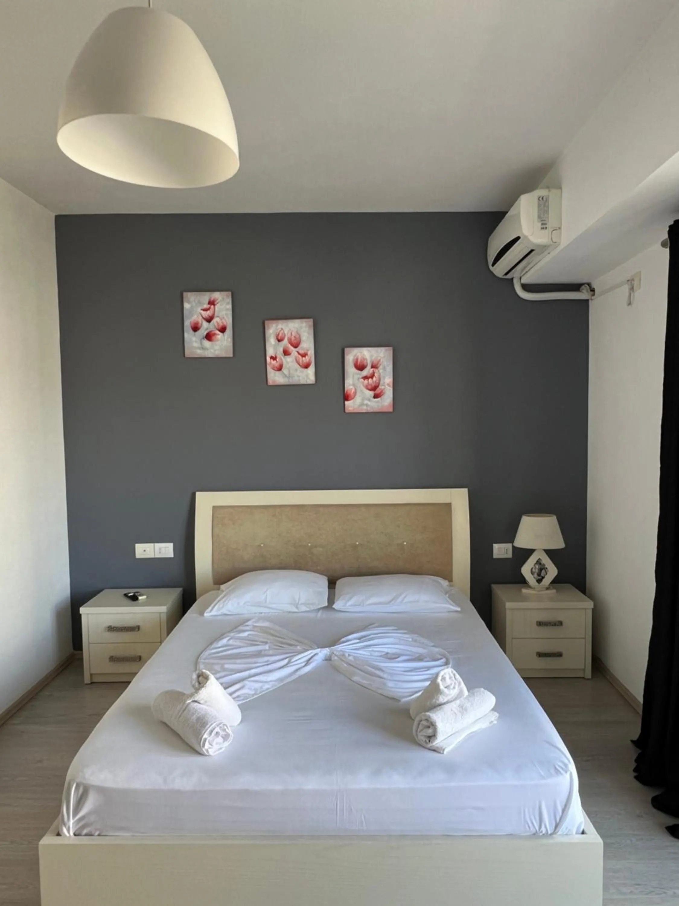 Bed in Privé City Hotel