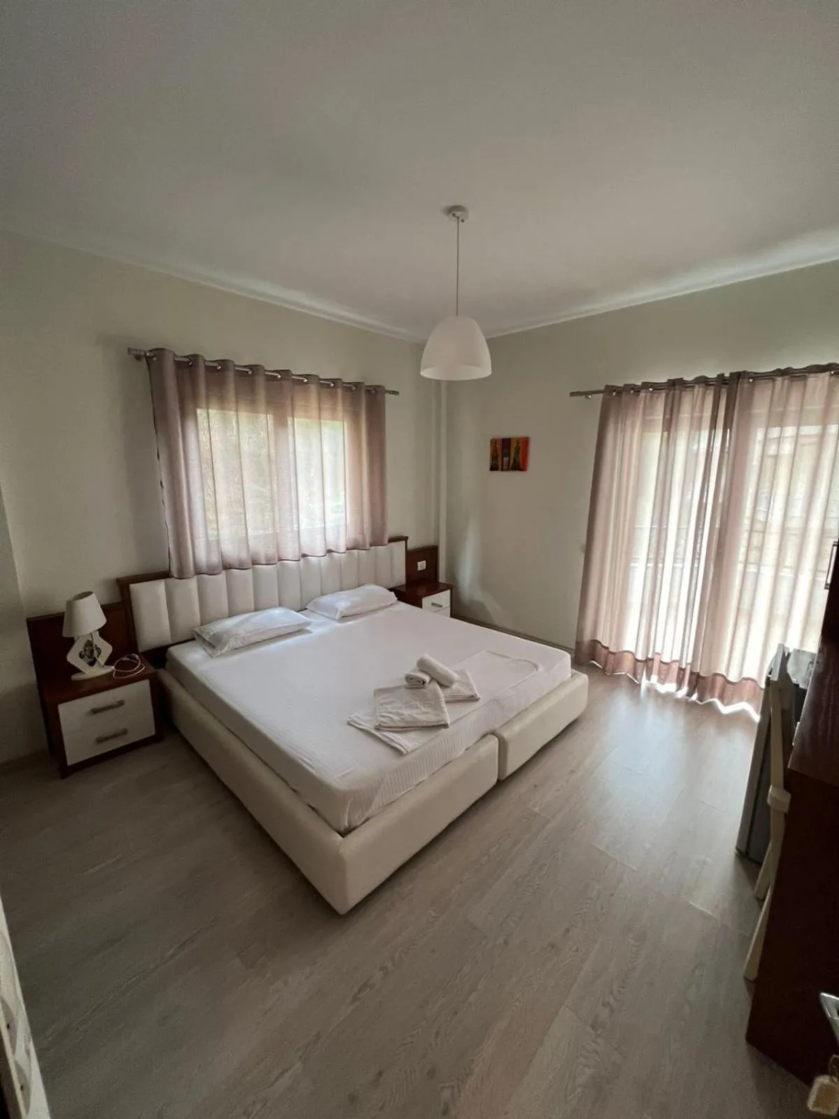Photo of the whole room, Bed in Privé City Hotel