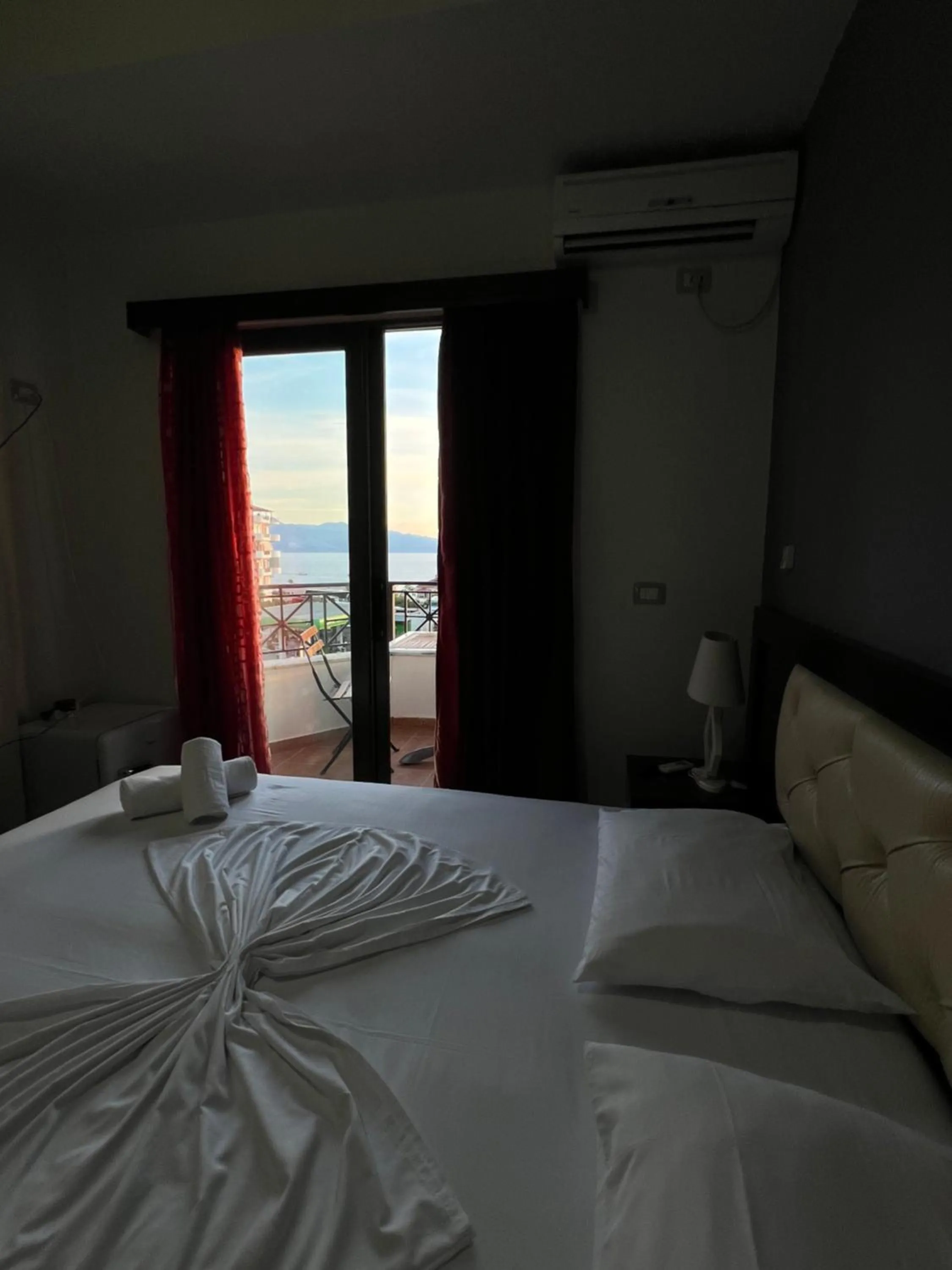 Bed in Privé City Hotel