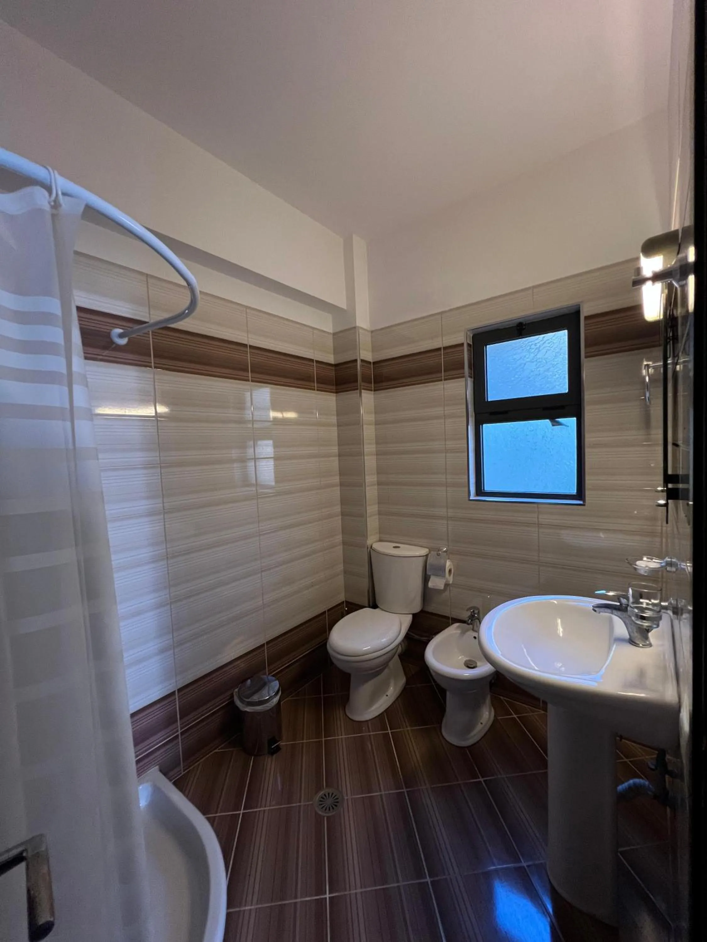Privé City Hotel