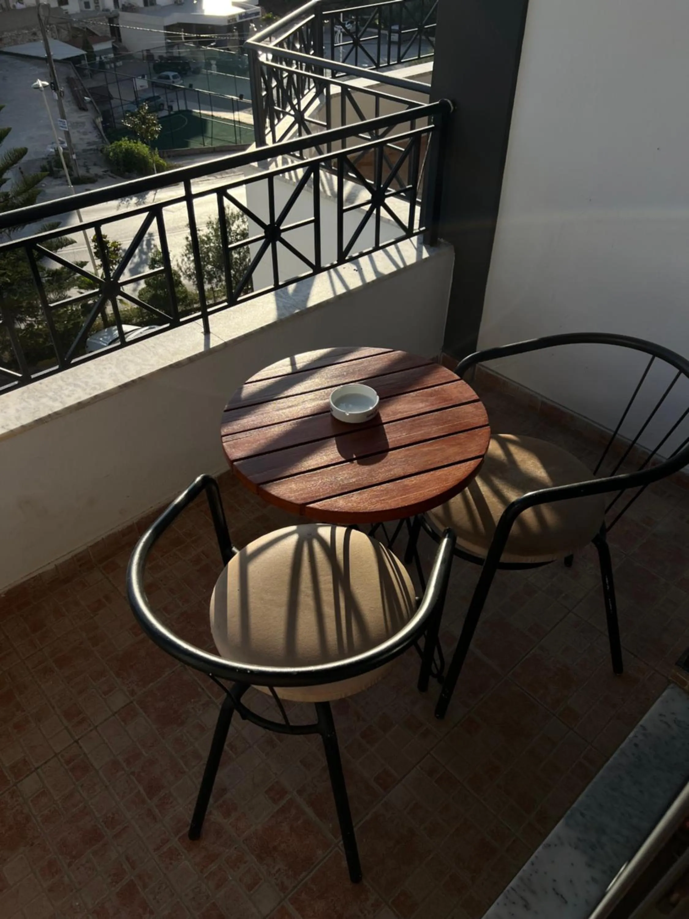 Privé City Hotel