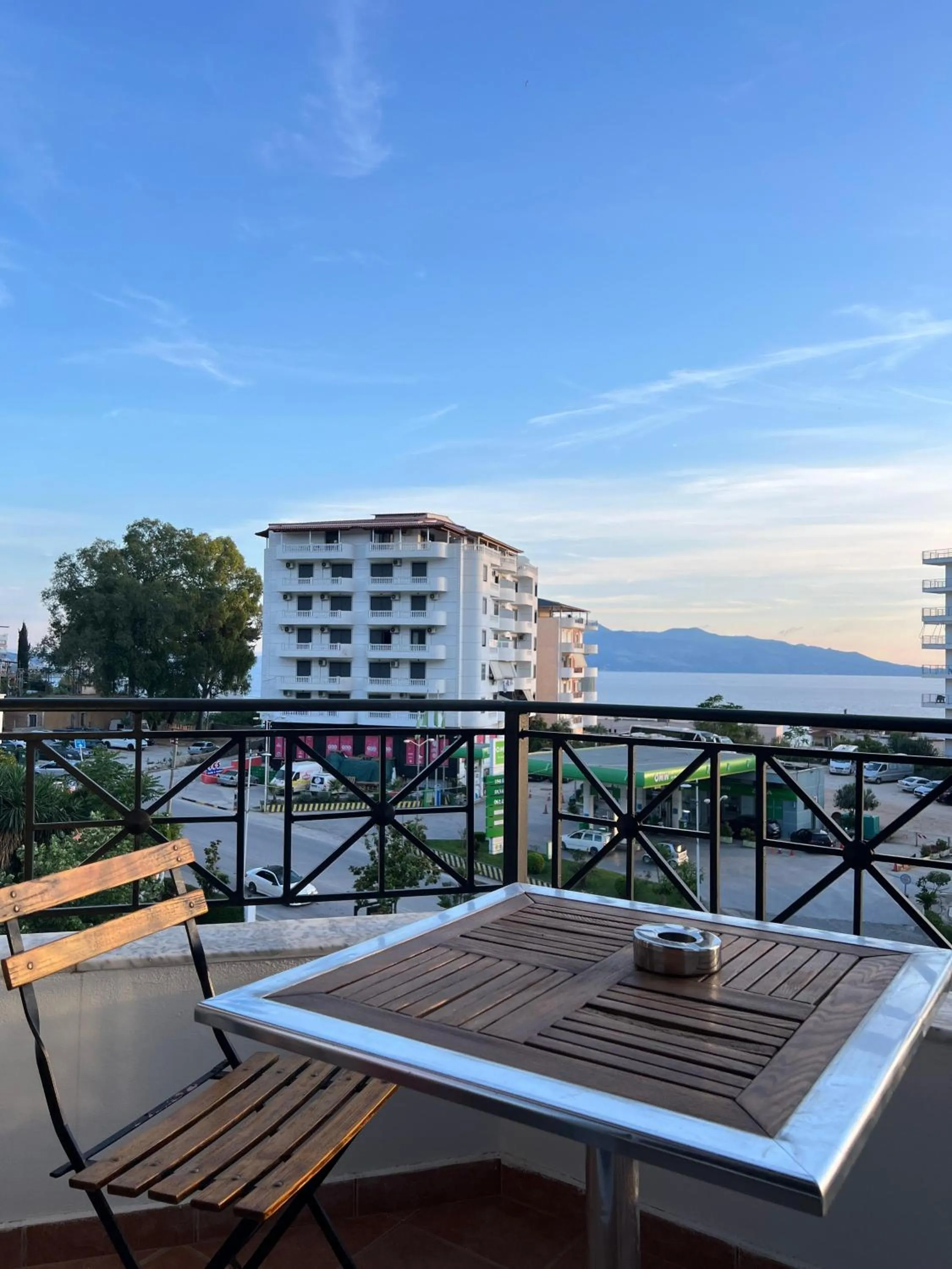 Privé City Hotel
