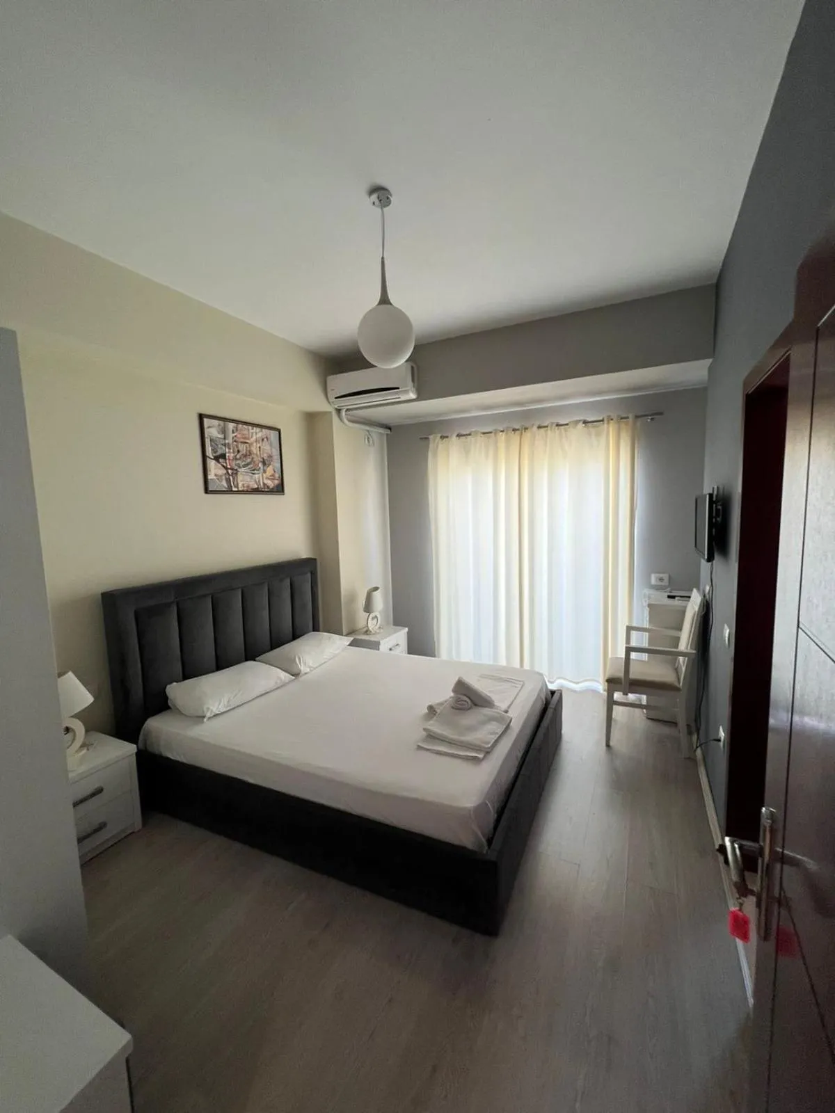 Photo of the whole room, Bed in Privé City Hotel