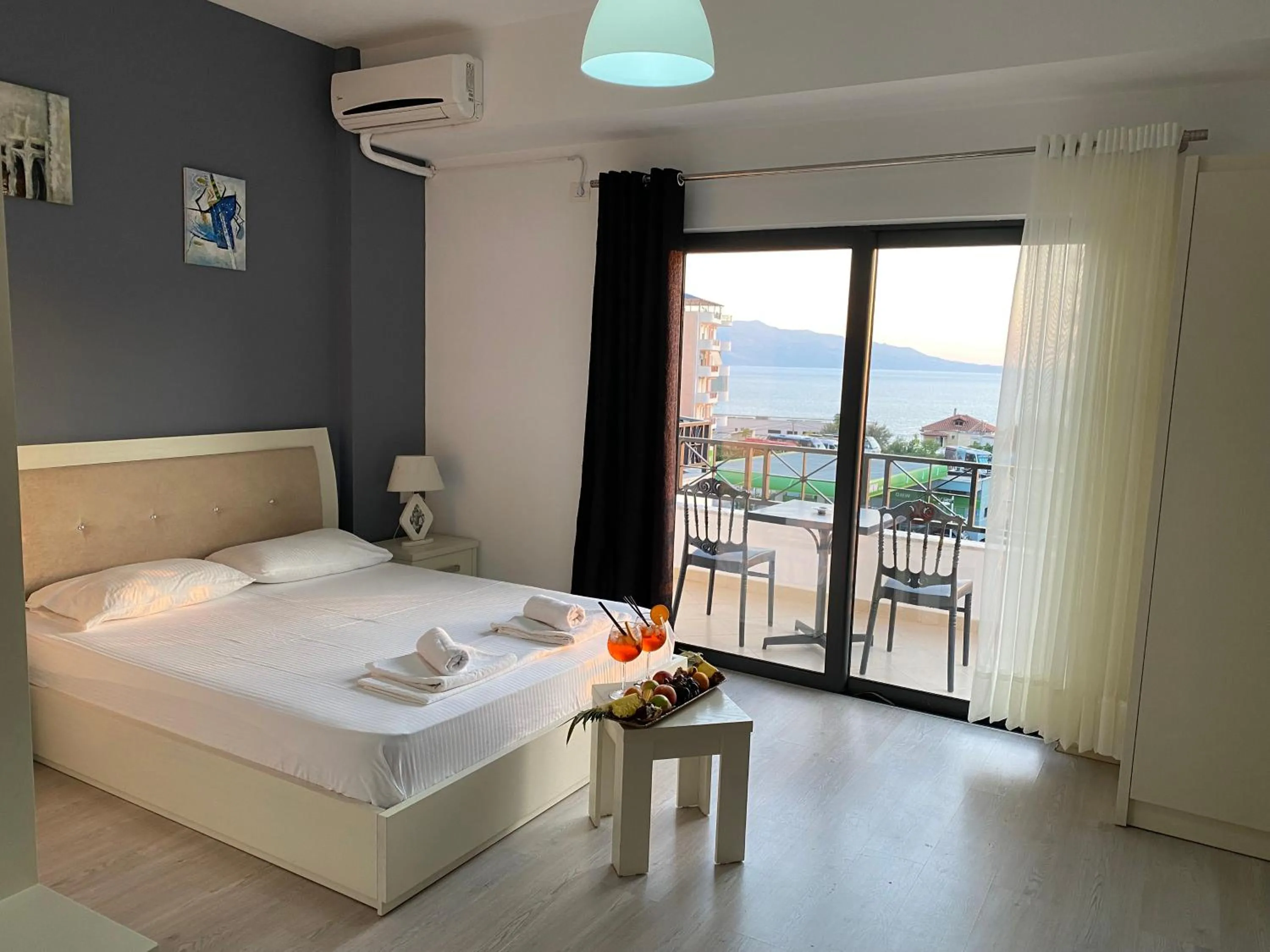 Bed in Privé City Hotel