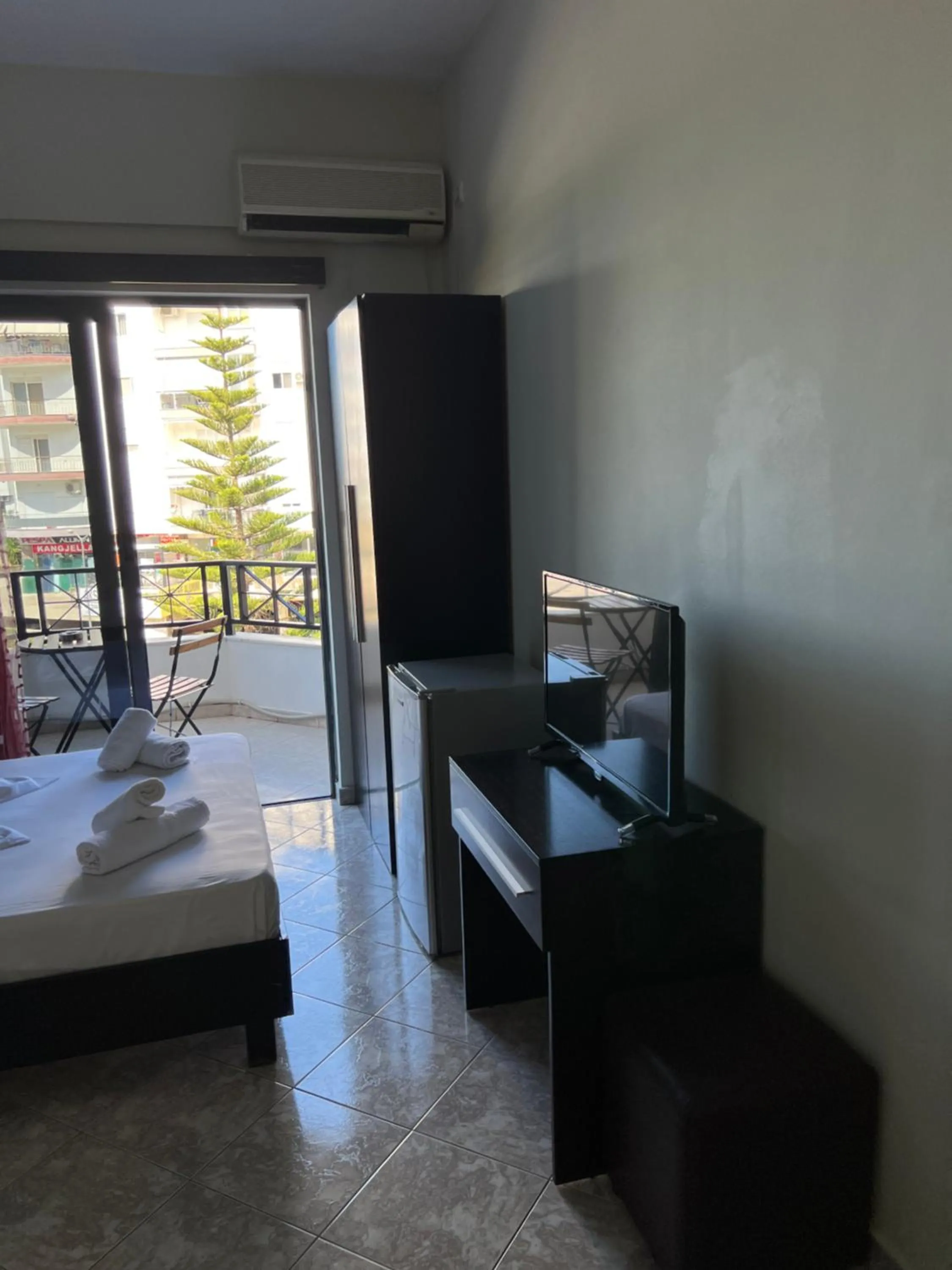 Bed in Privé City Hotel