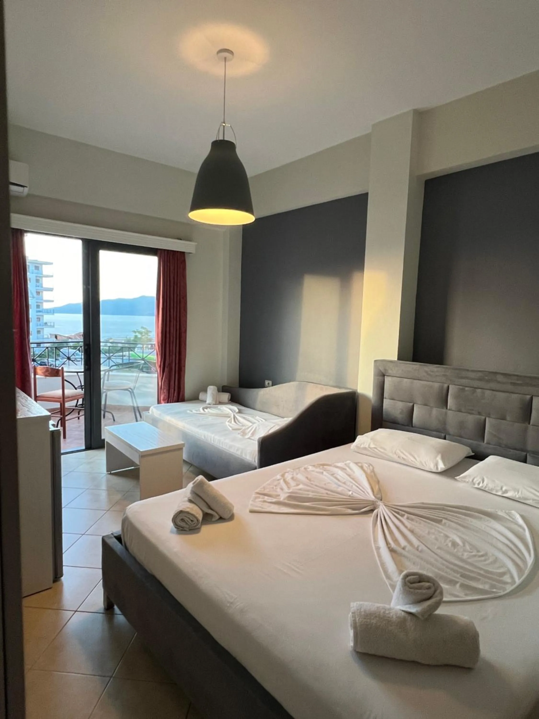 Bed in Privé City Hotel