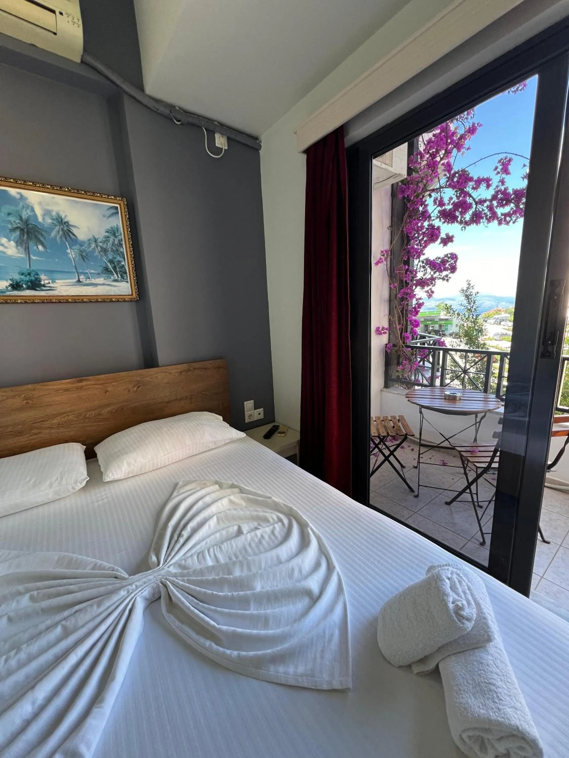 Bed in Privé City Hotel