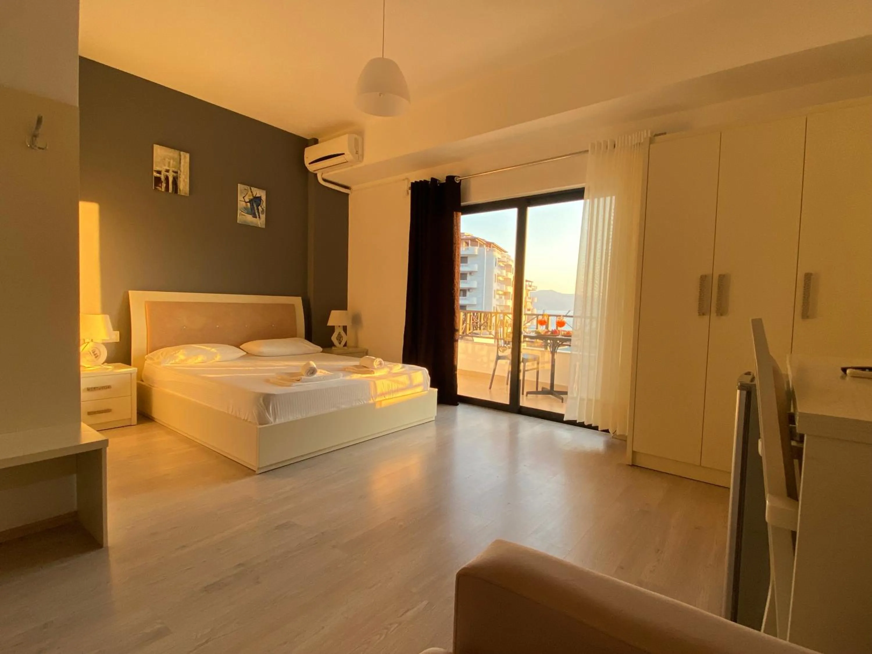 Bed in Privé City Hotel