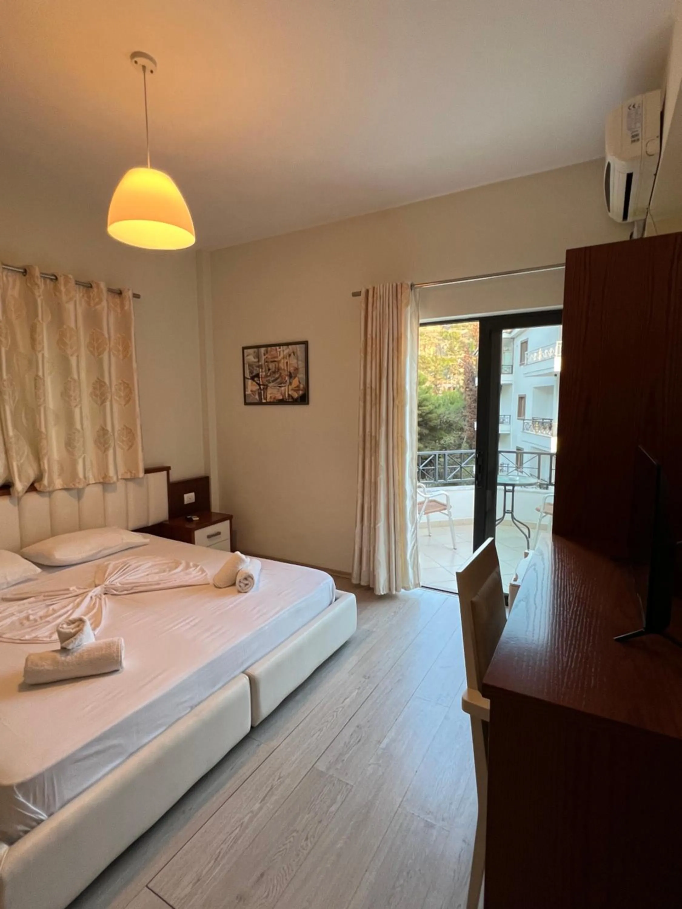 Bed in Privé City Hotel
