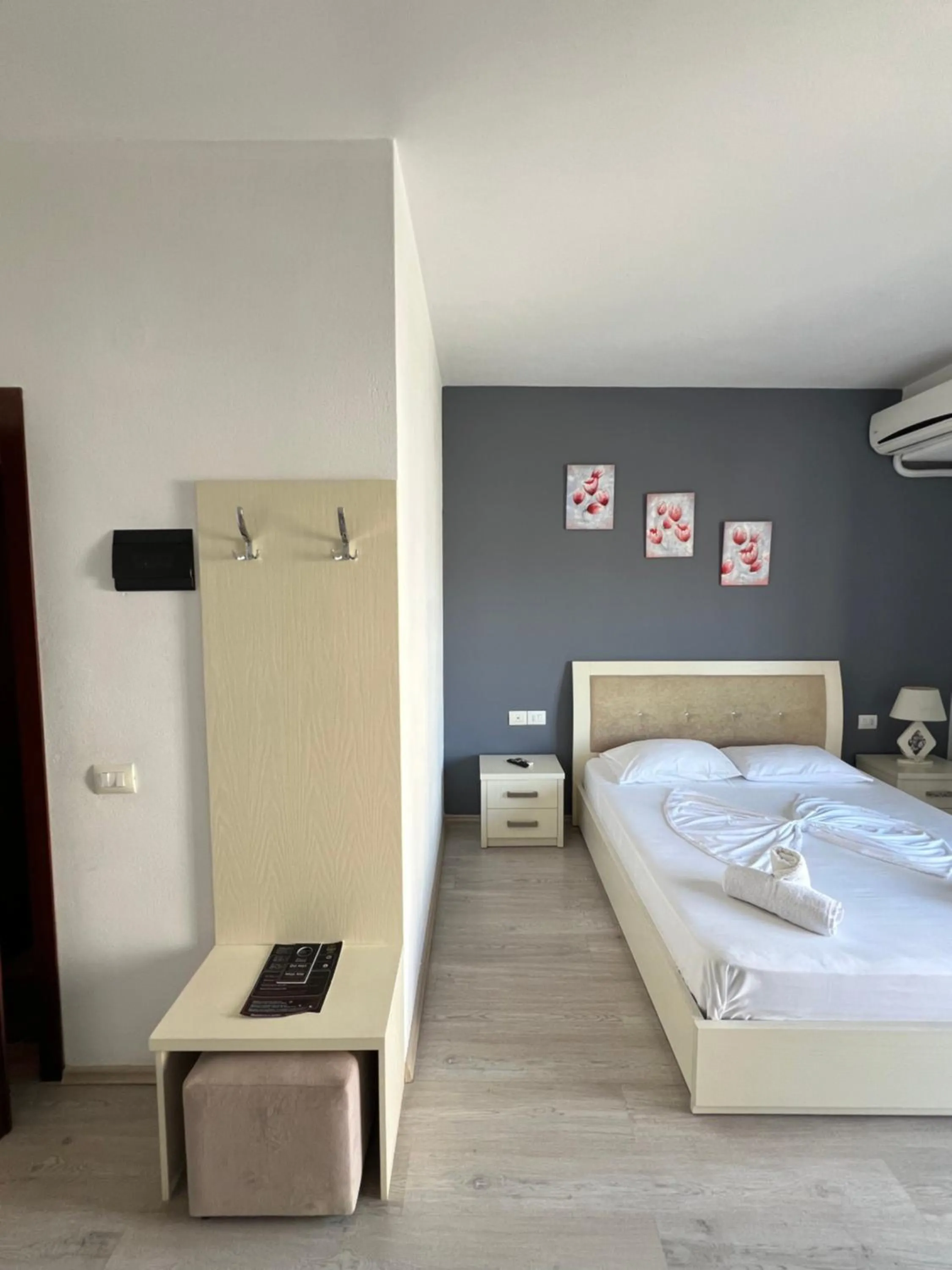 Bed in Privé City Hotel