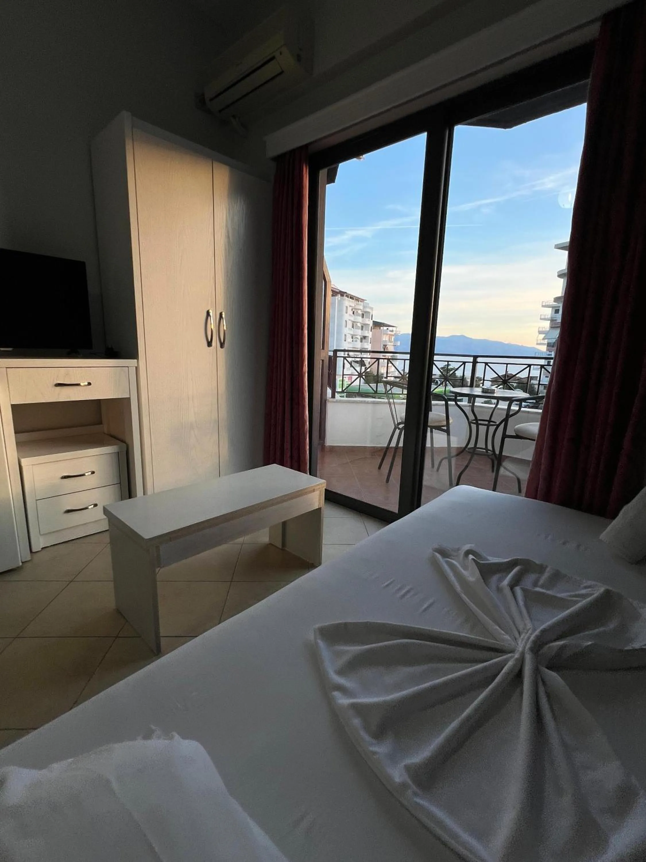 Bed in Privé City Hotel