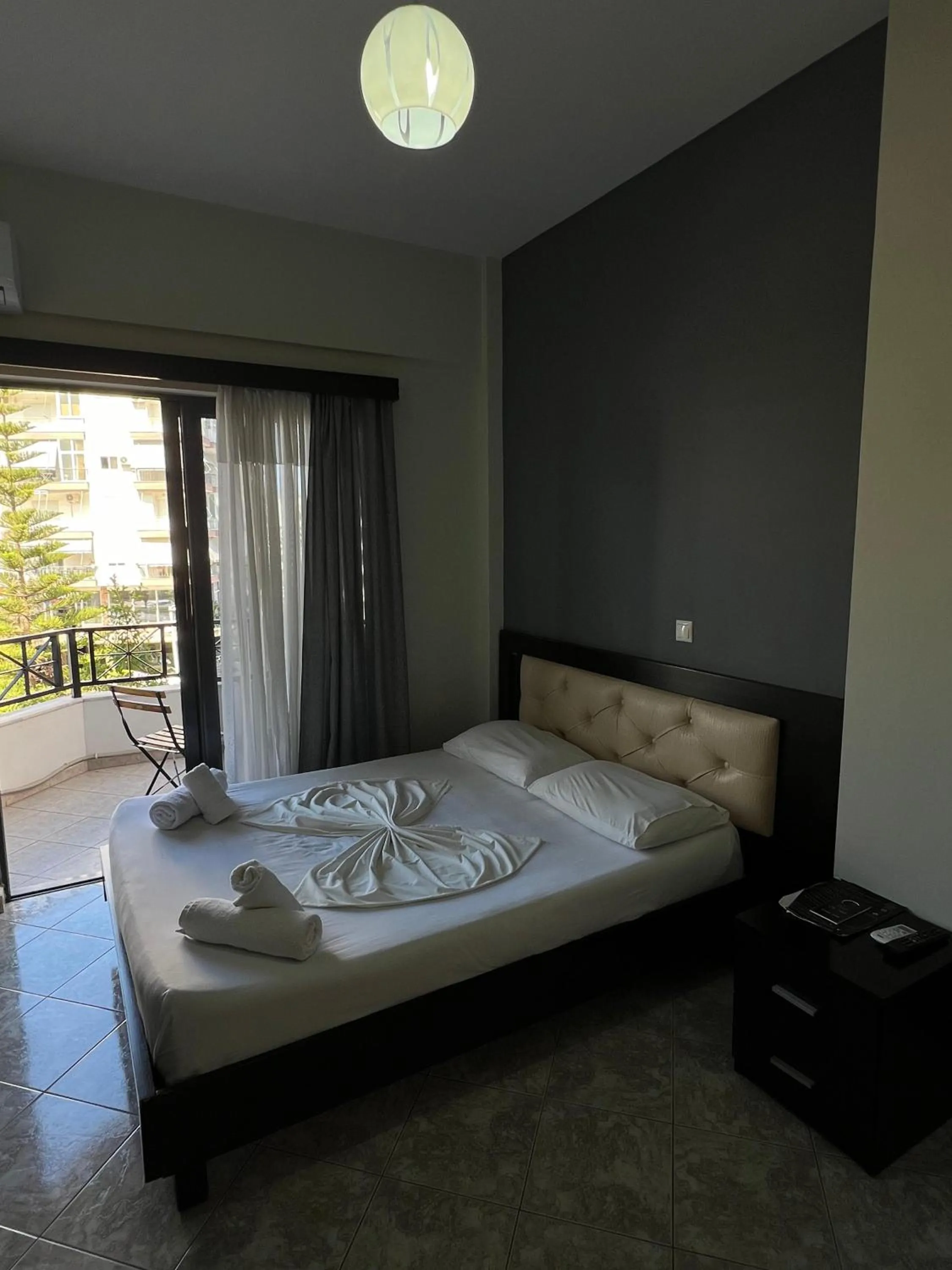 Bed in Privé City Hotel