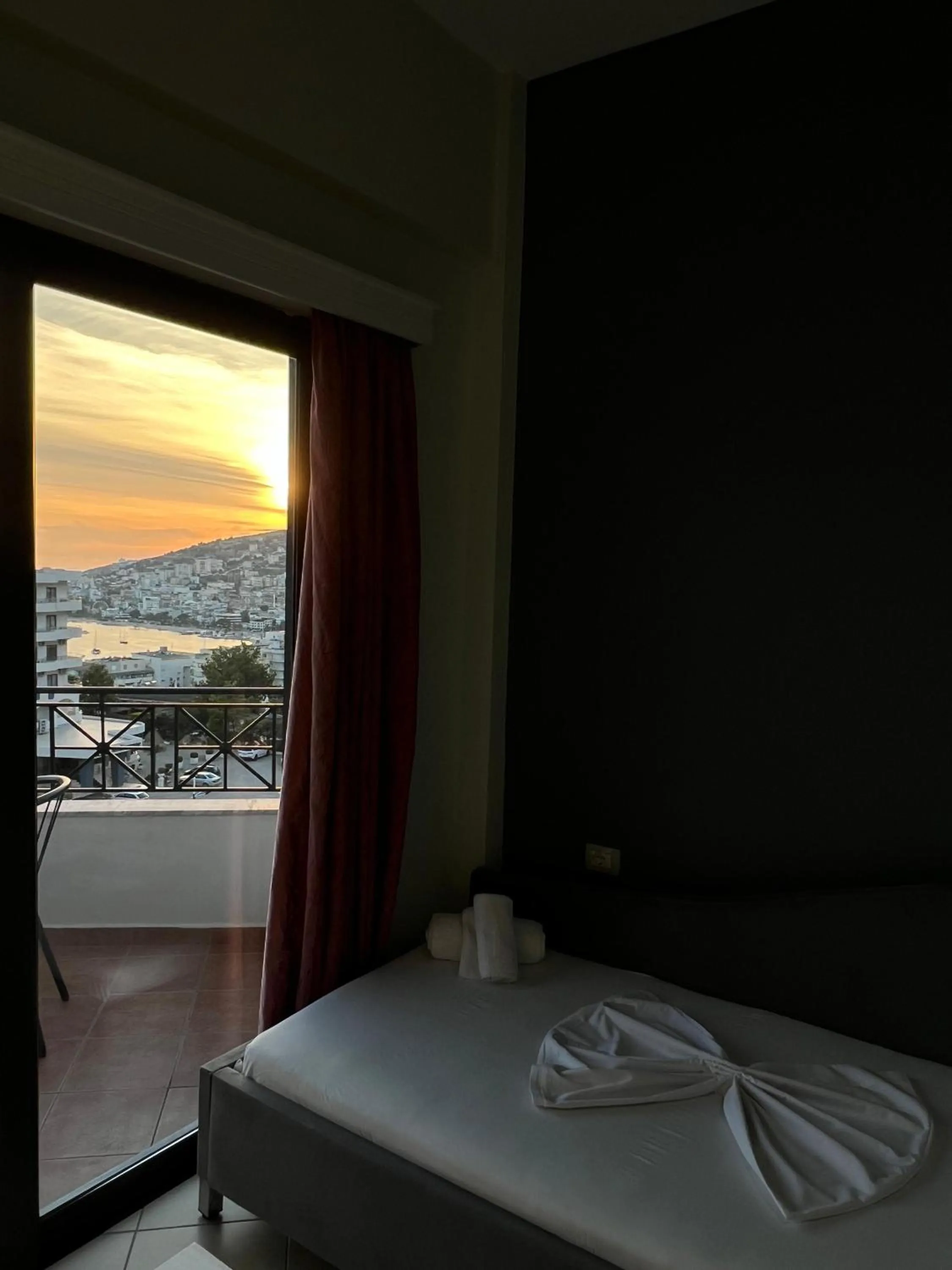 Bed in Privé City Hotel