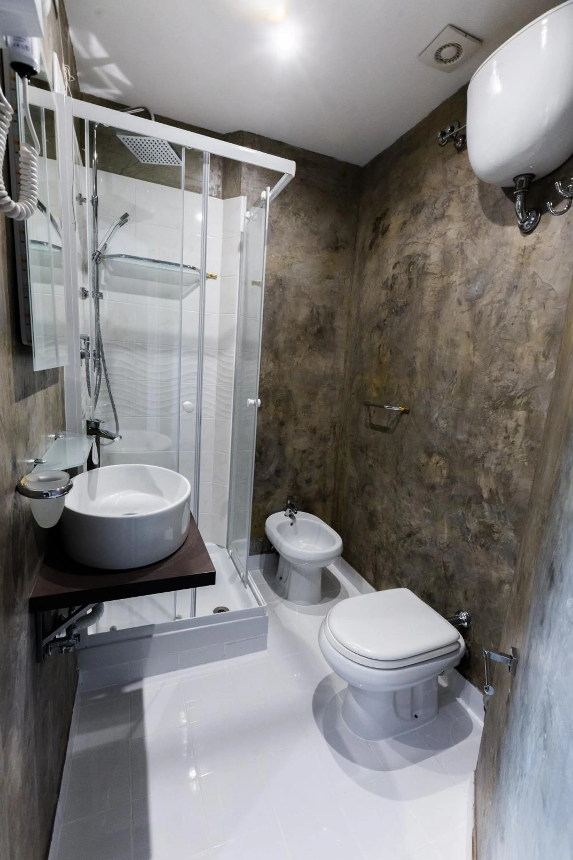 Bathroom in La Vite Vaticana