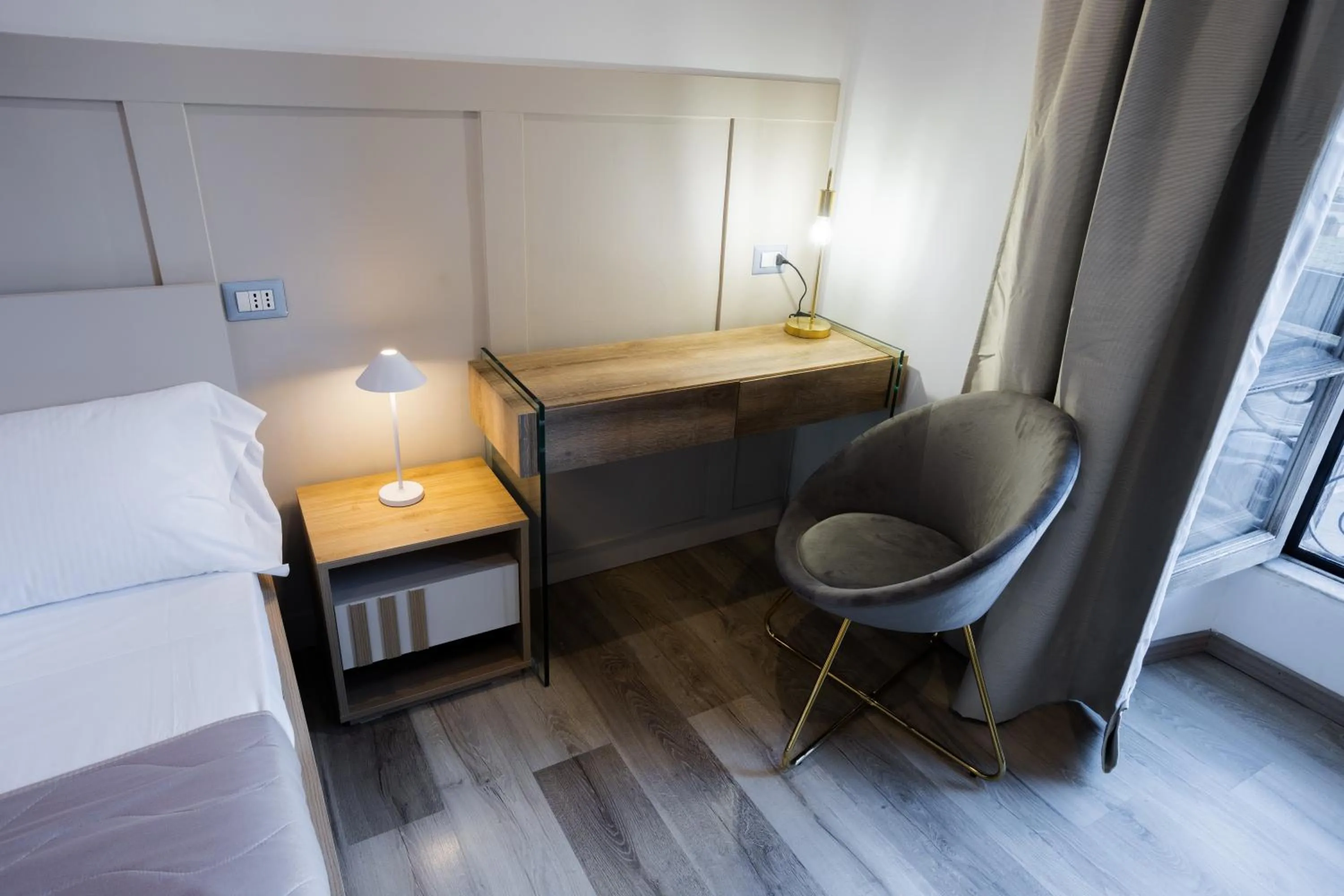 Bedroom, Bed in La Vite Vaticana