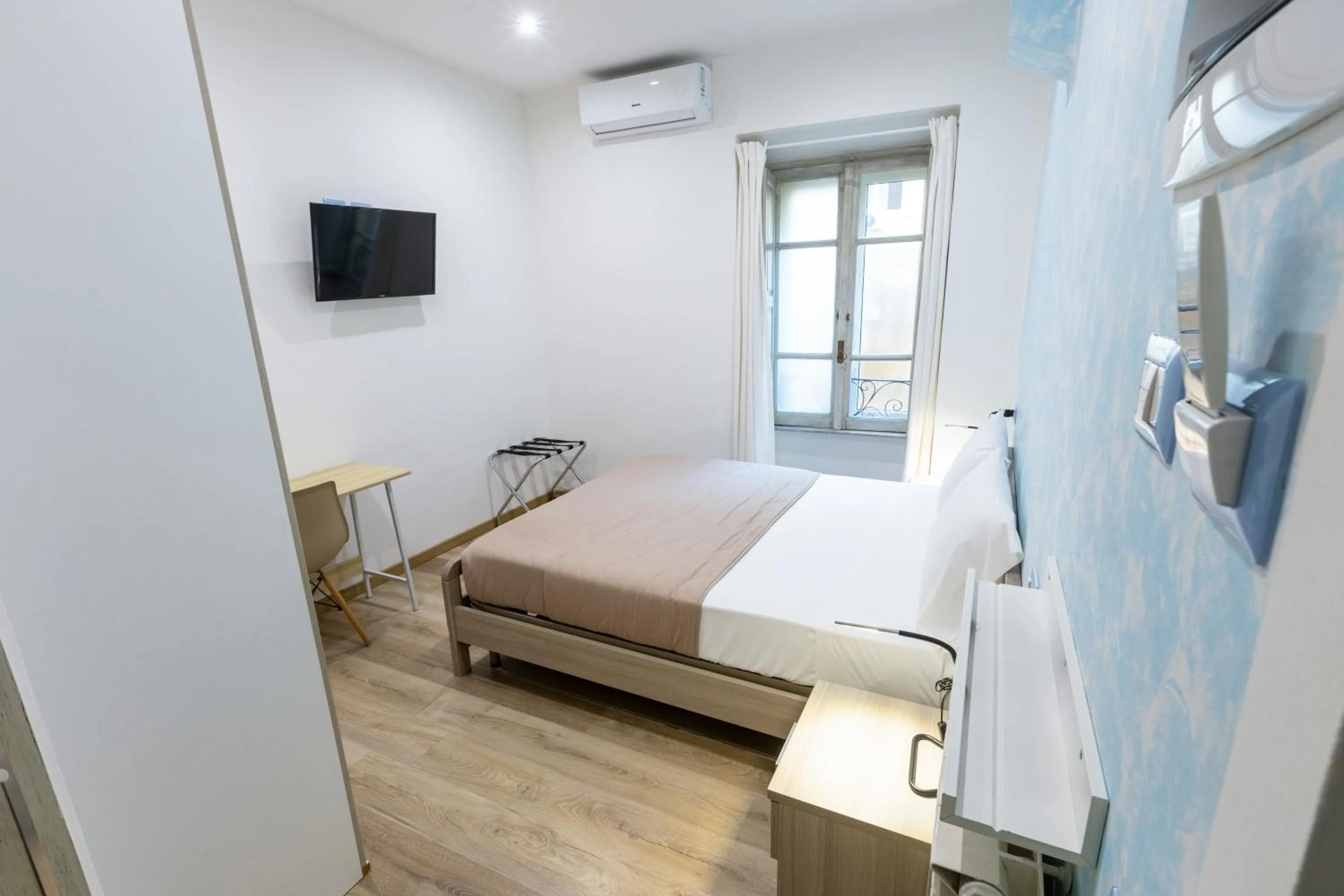 Bedroom, Bed in La Vite Vaticana