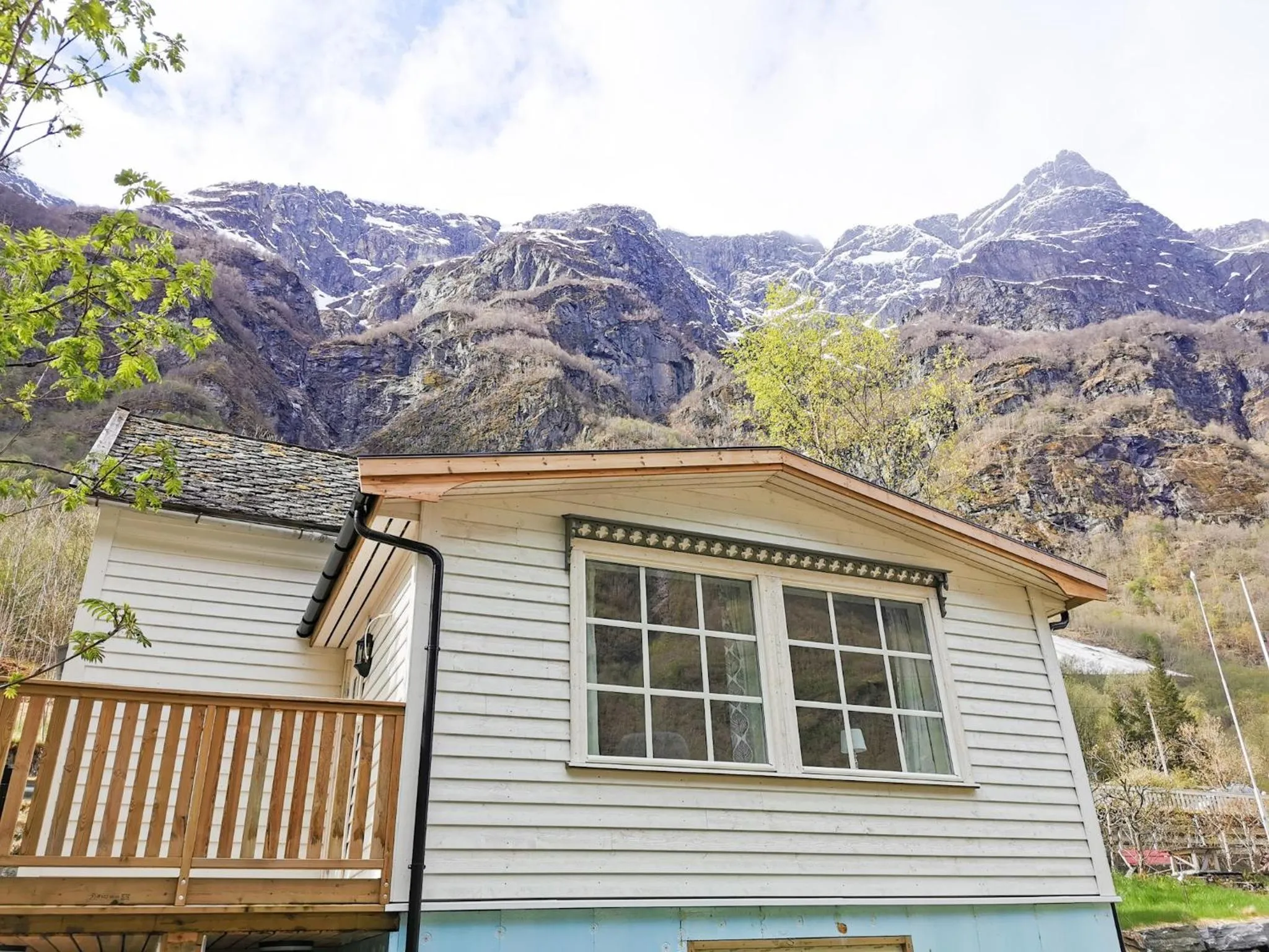 Mountain view in Gudvangen Fjordtell