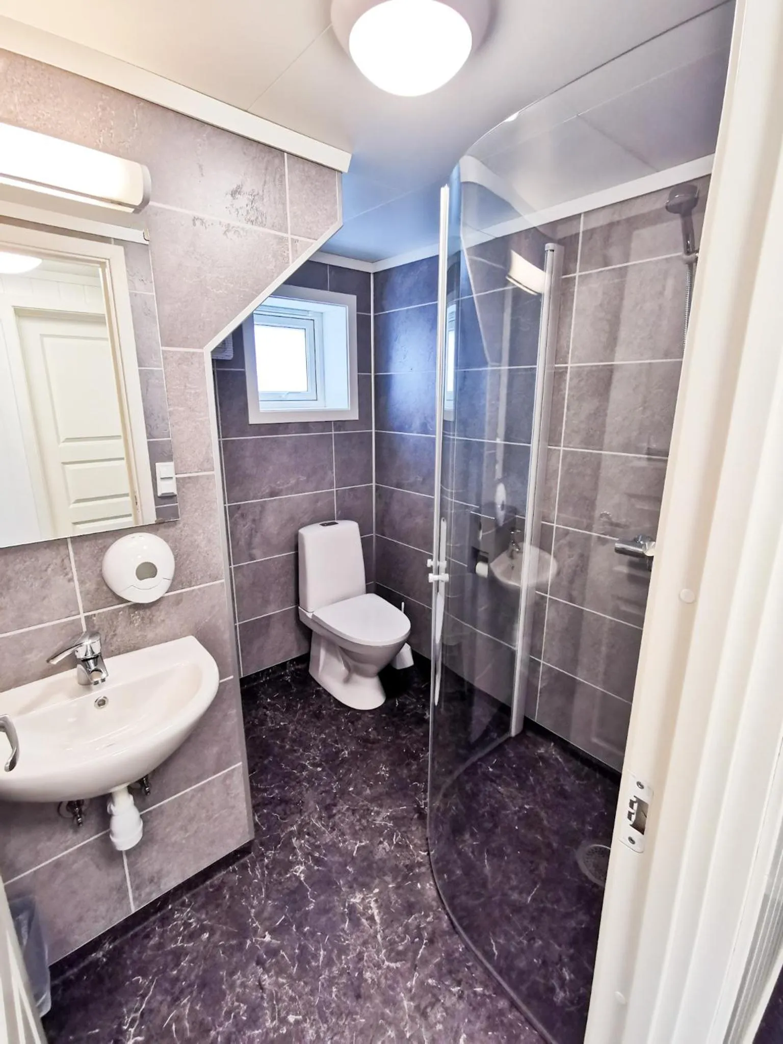 Bathroom in Gudvangen Fjordtell