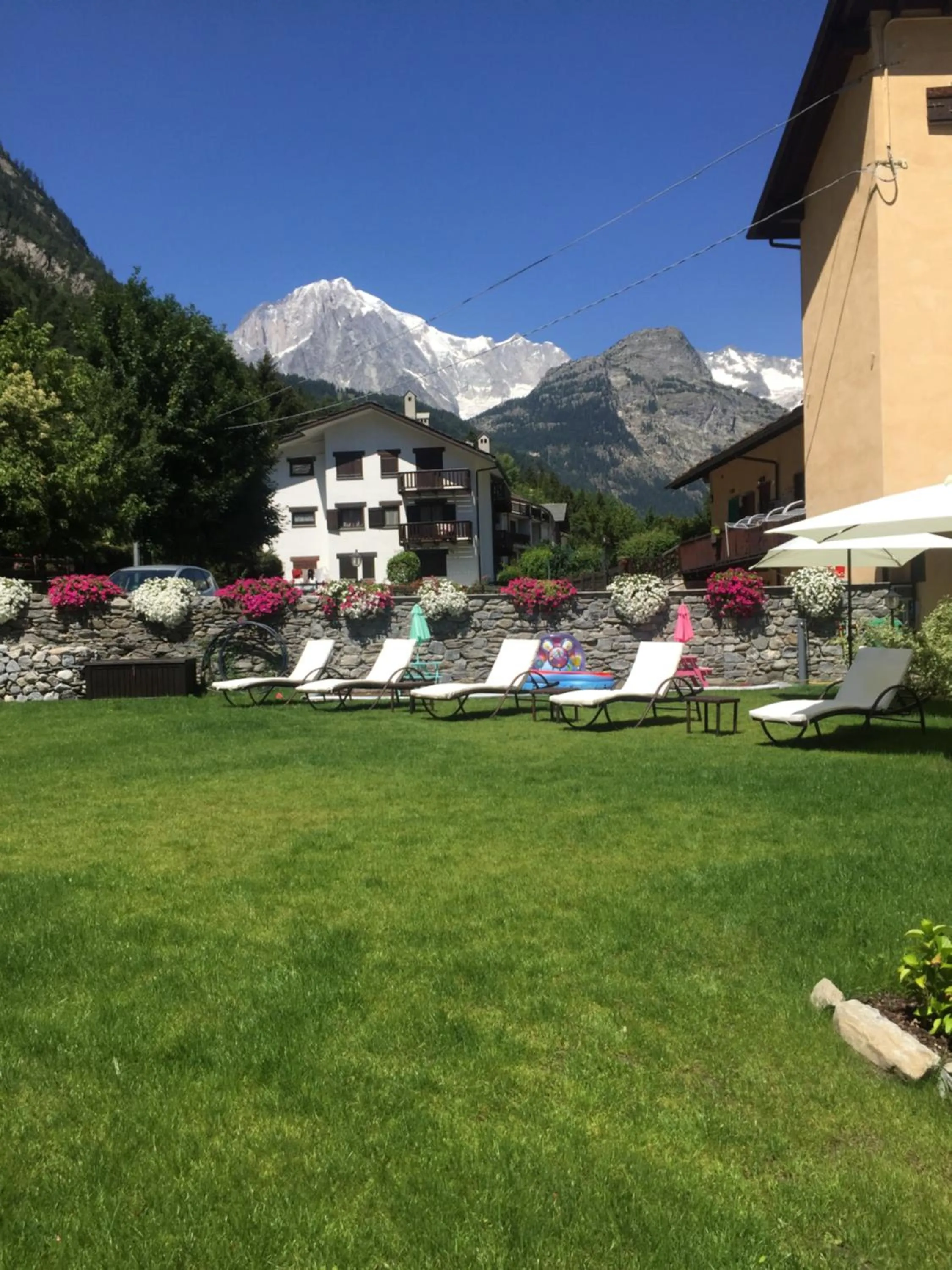Garden in La Boule de Neige