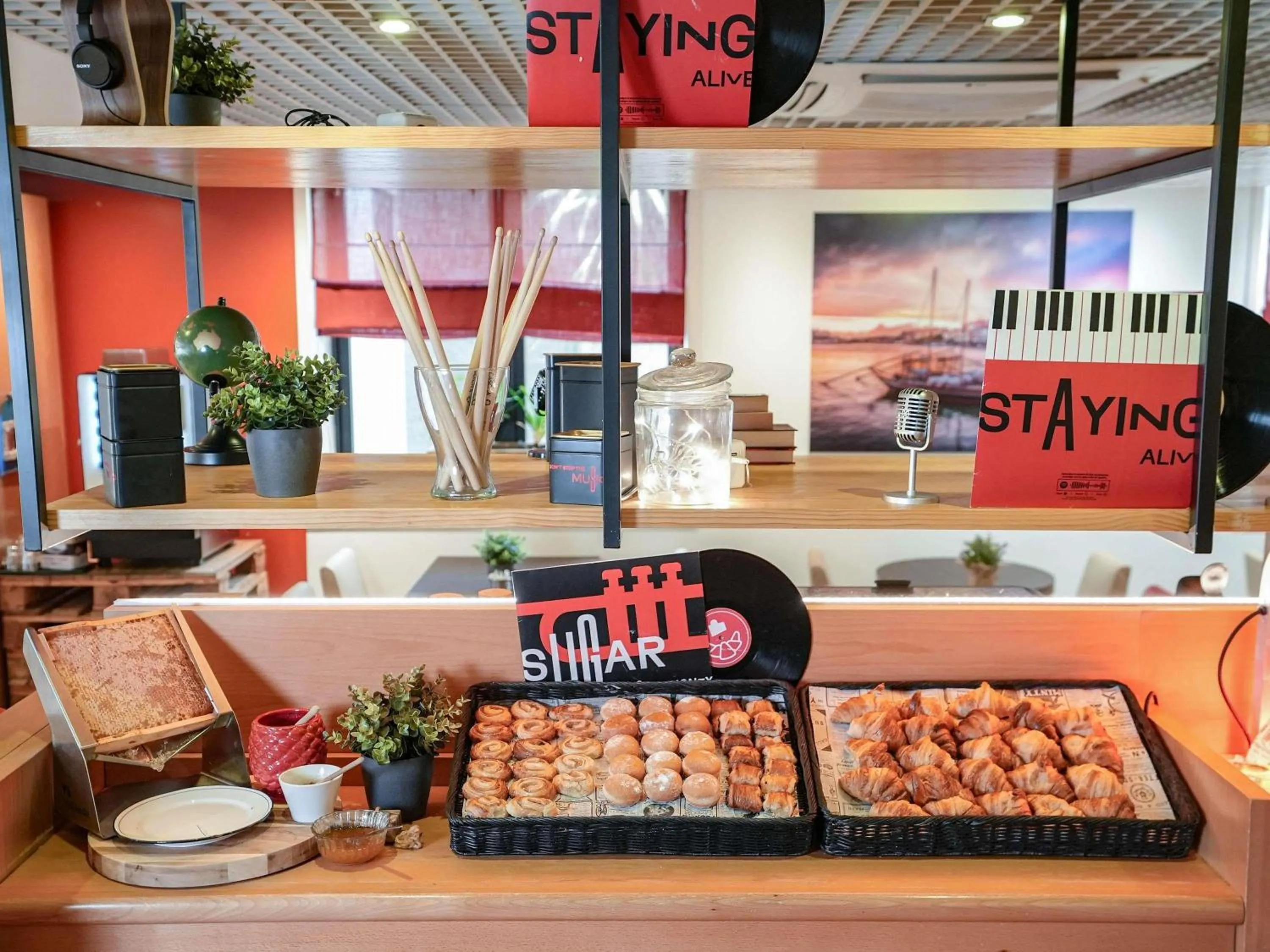 Breakfast in ibis Porto Centro São Bento