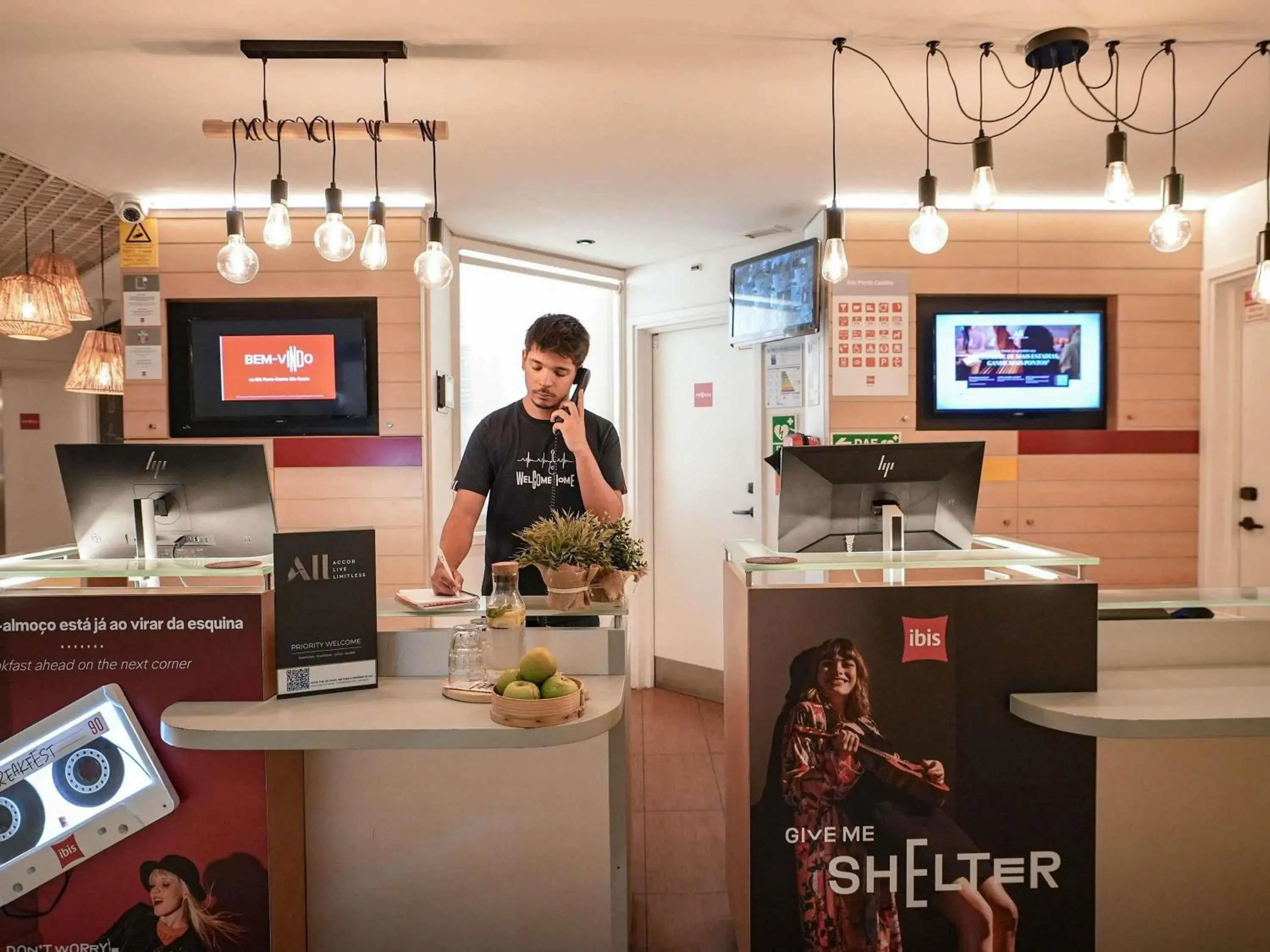 Property building in ibis Porto Centro São Bento Property building in ibis Porto Centro São Bento