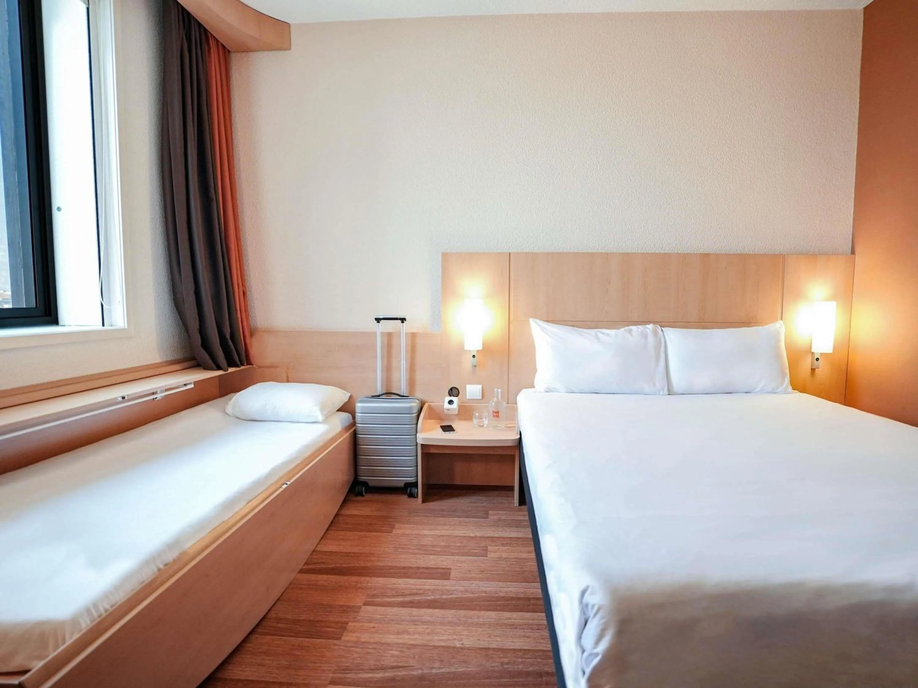 Bedroom, Bed in ibis Porto Centro São Bento