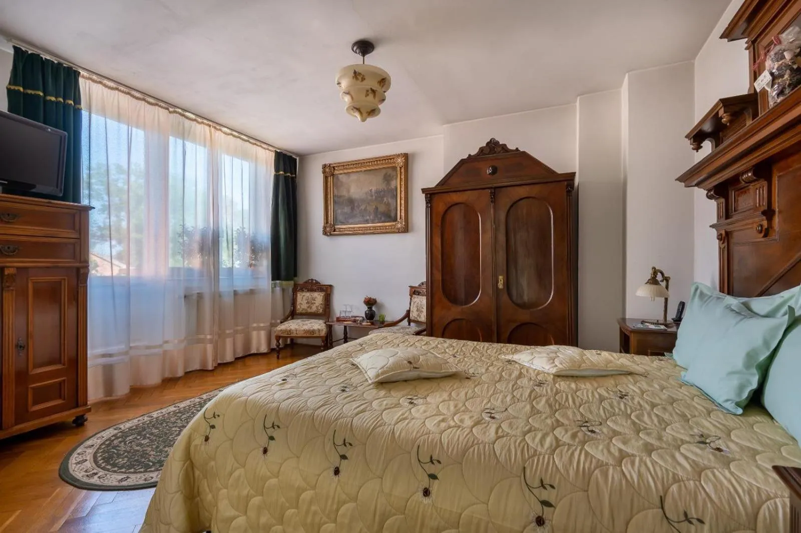 Photo of the whole room, Bed in Villa-Hotel Escala