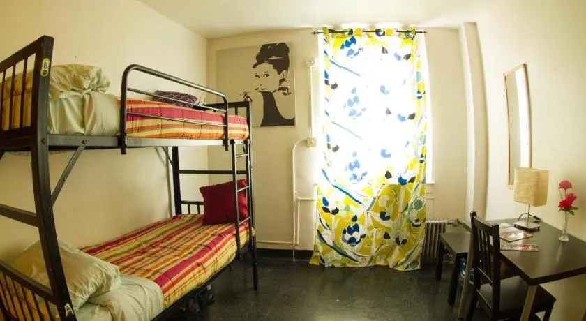 Bunk Bed in Jazz on the Park Youth Hostel