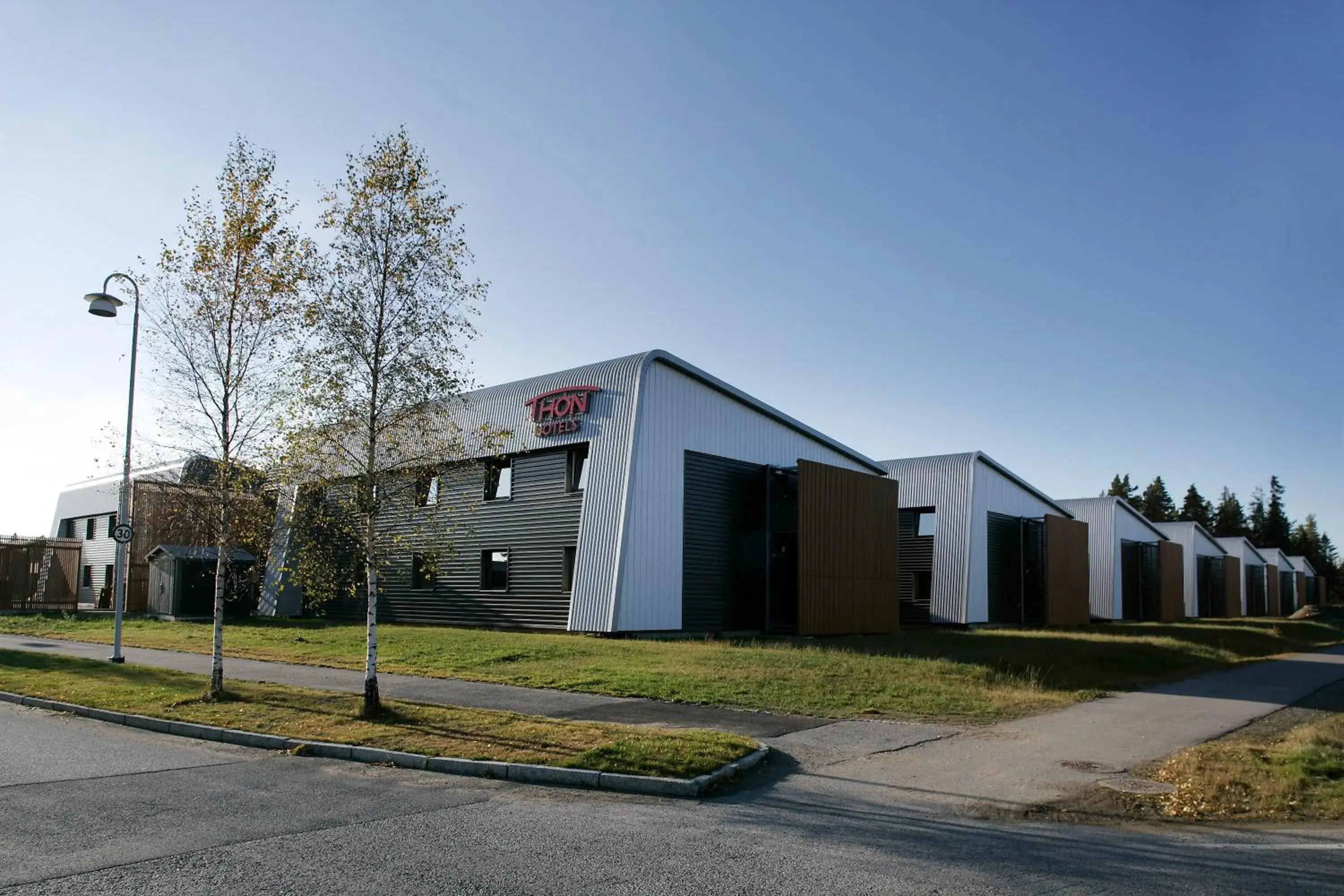 Facade/entrance in Thon Hotel Gardermoen Facade/entrance in Thon Hotel Gardermoen