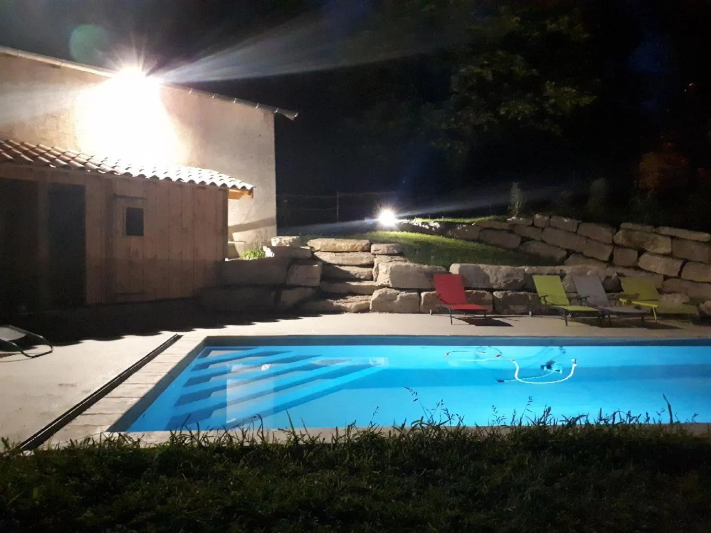 Swimming pool in Le Moulin de Saint-Julien