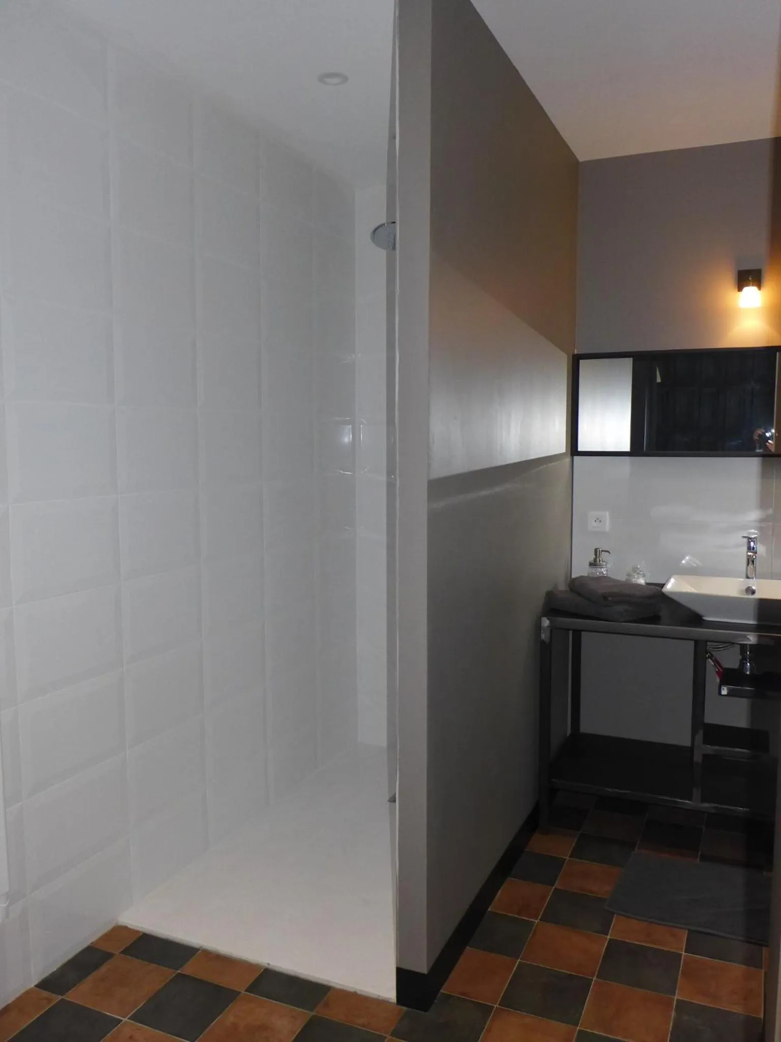 Bathroom in Le Moulin de Saint-Julien