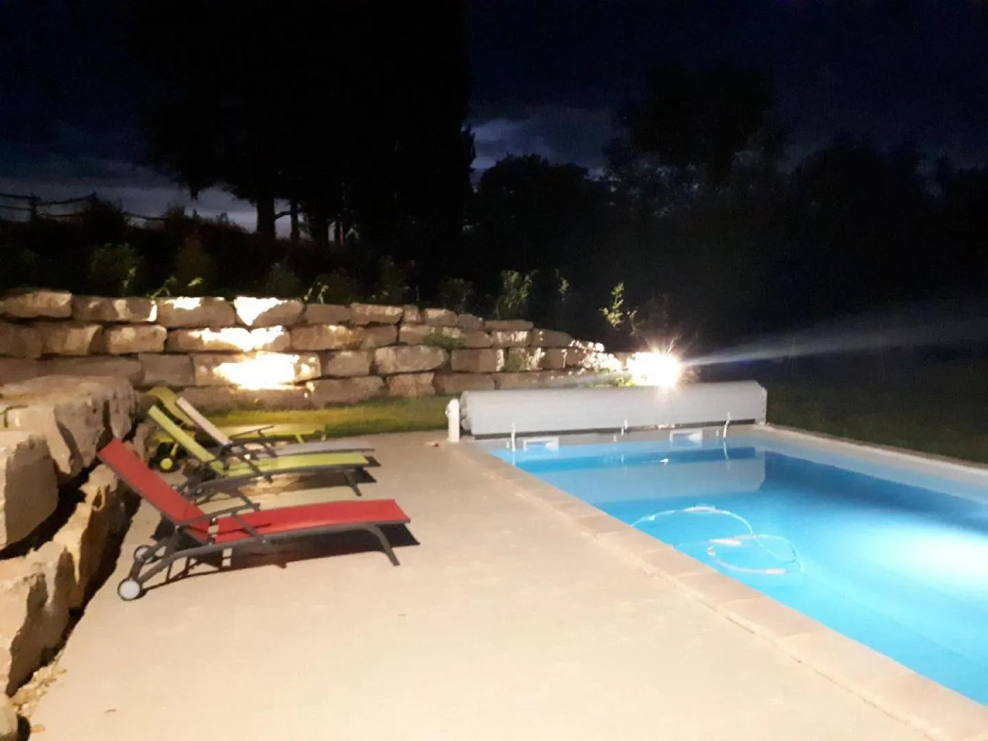 Swimming pool in Le Moulin de Saint-Julien