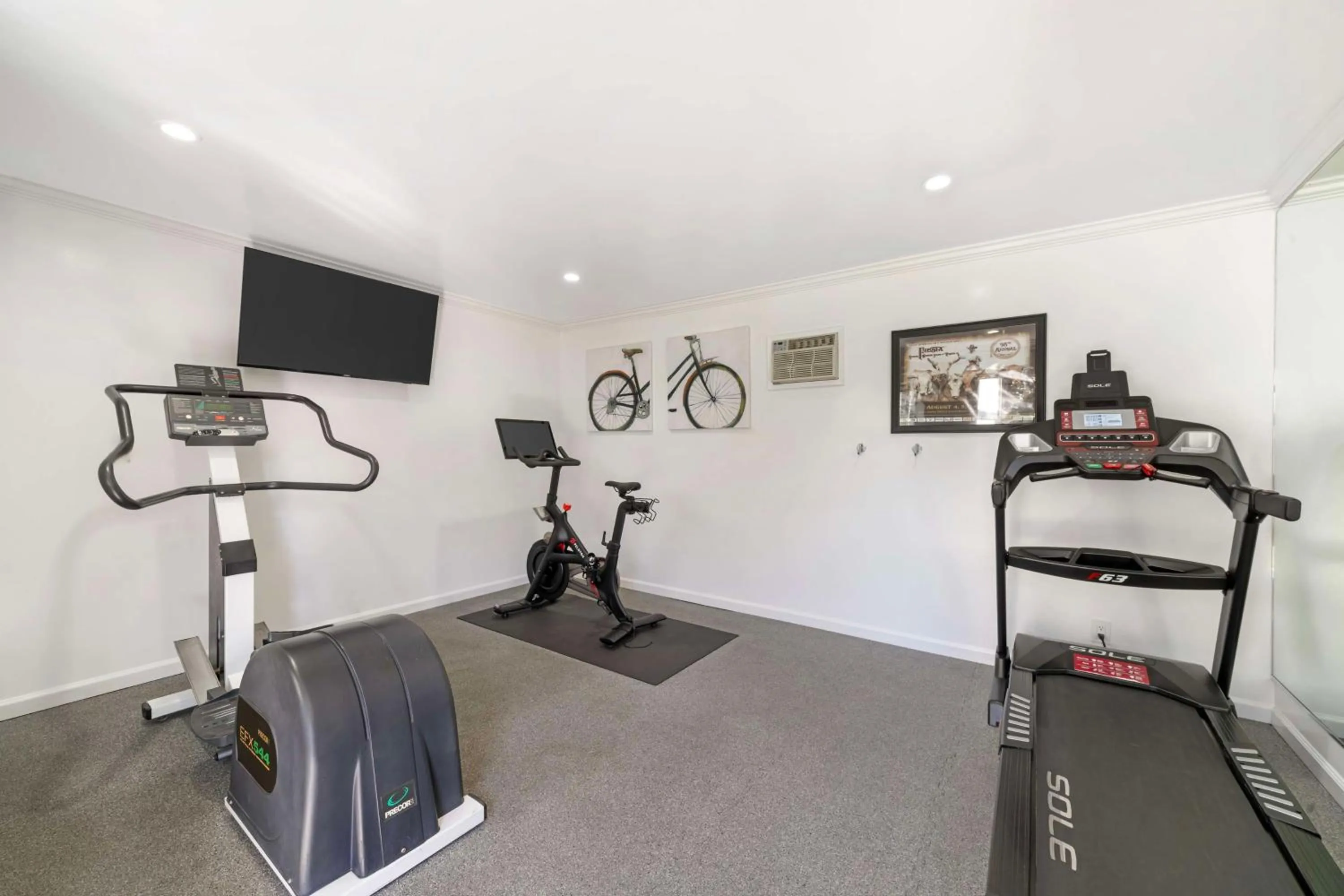 Fitness centre/facilities in Best Western Plus Santa Barbara