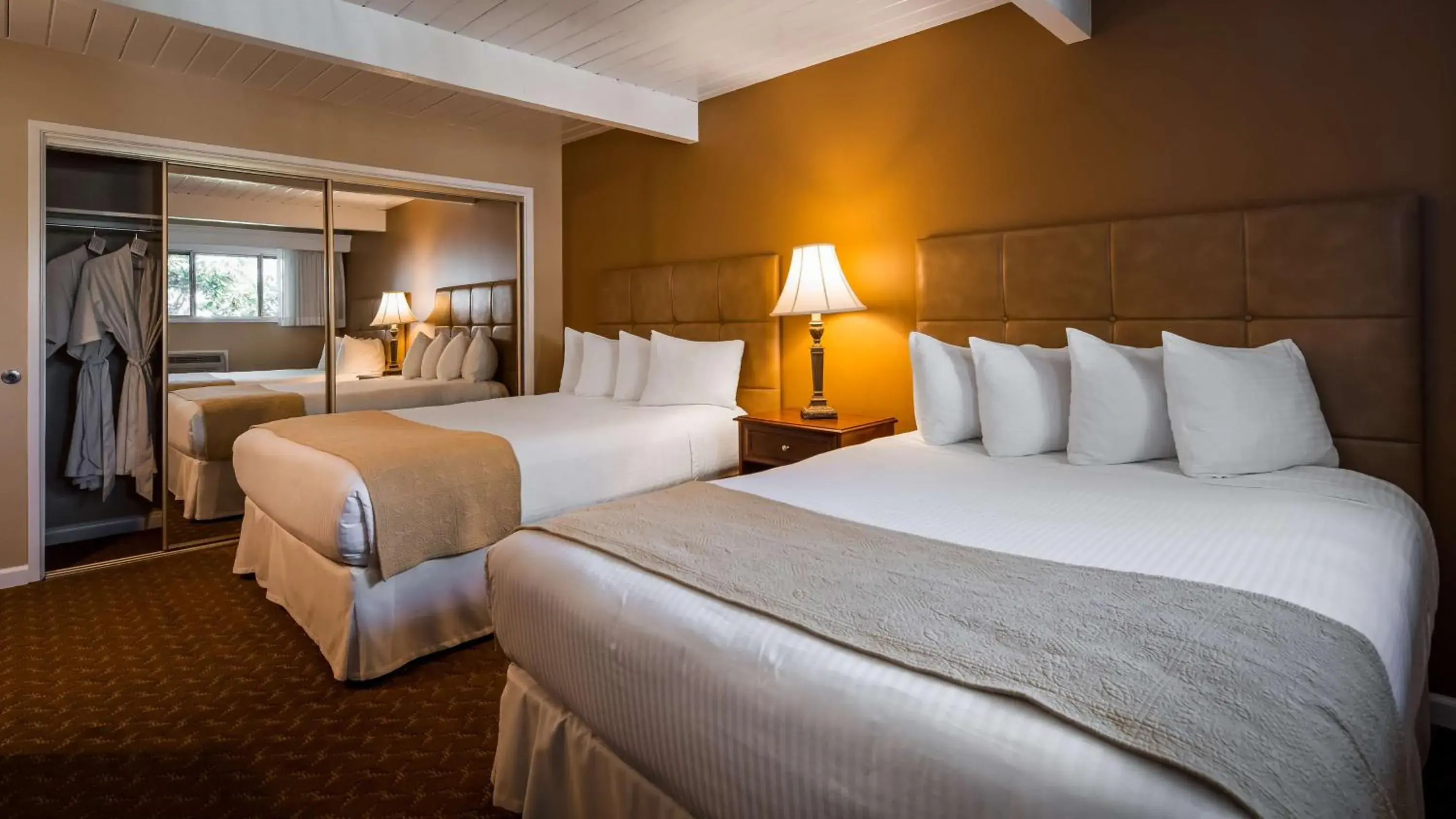 Two-Bedroom Apartment - Non-Smoking in Best Western Plus Santa Barbara Two-Bedroom Apartment - Non-Smoking in Best Western Plus Santa Barbara