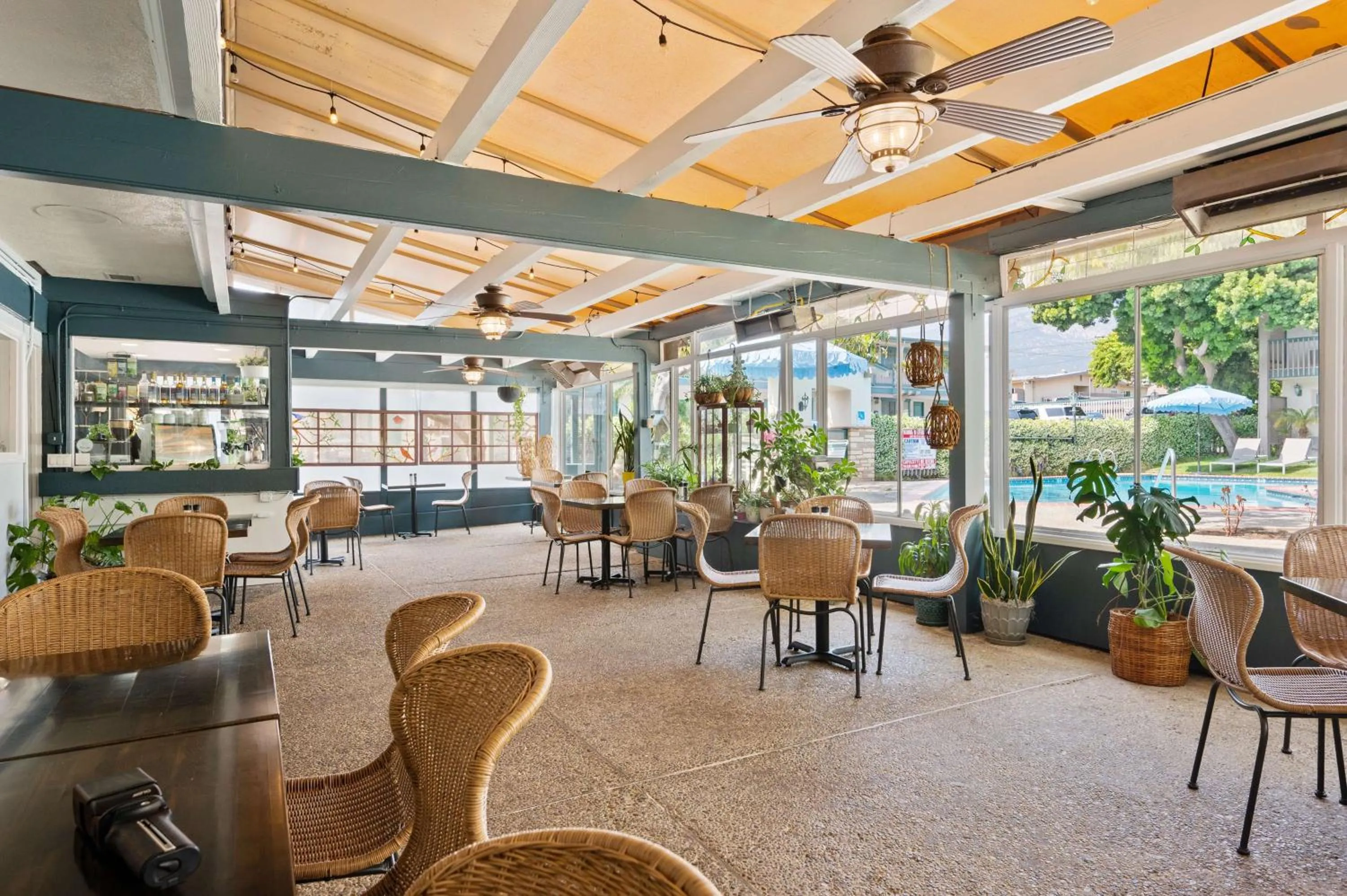 Restaurant/places to eat in Best Western Plus Santa Barbara