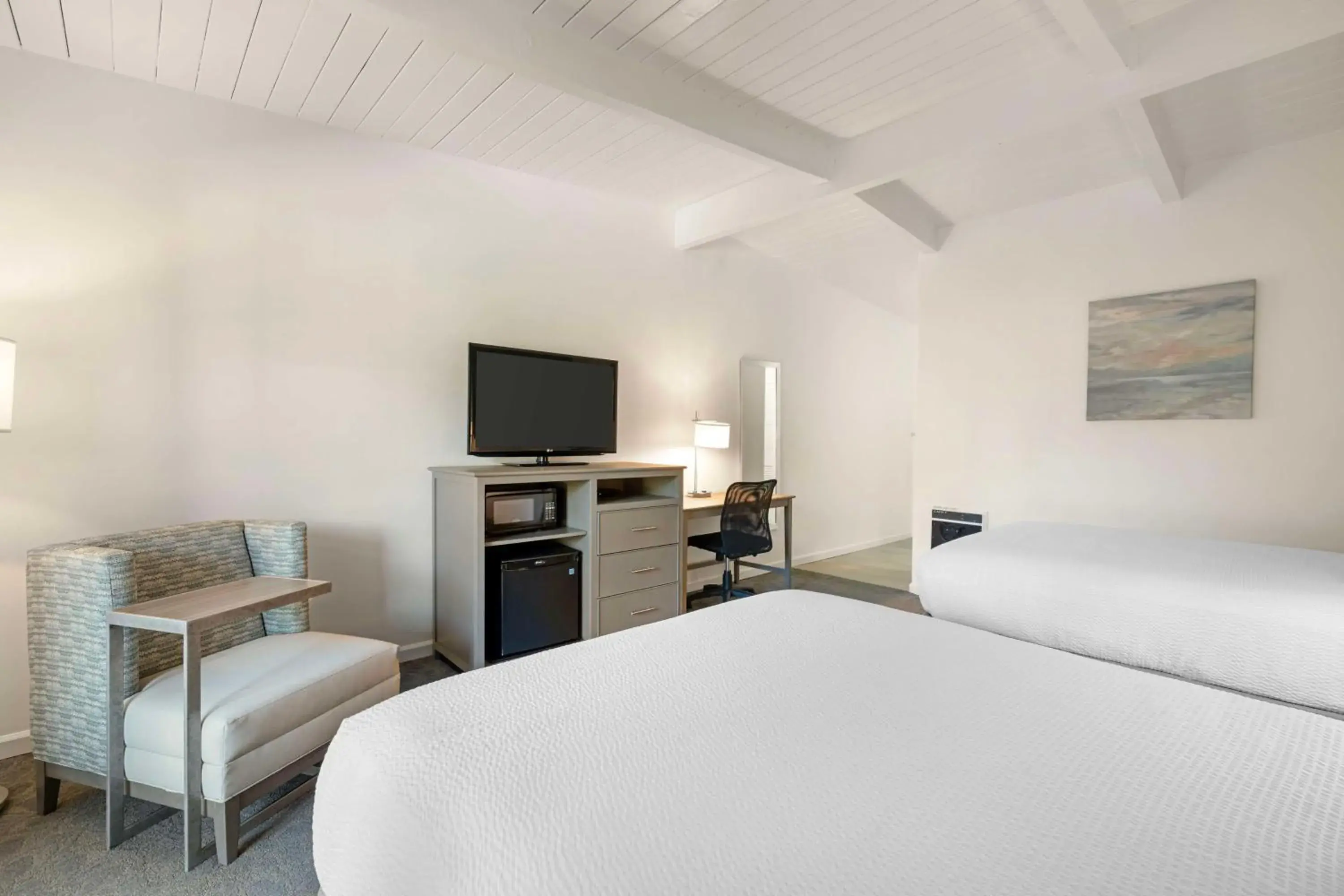 Bedroom, Bed in Best Western Plus Santa Barbara Bedroom, Bed in Best Western Plus Santa Barbara