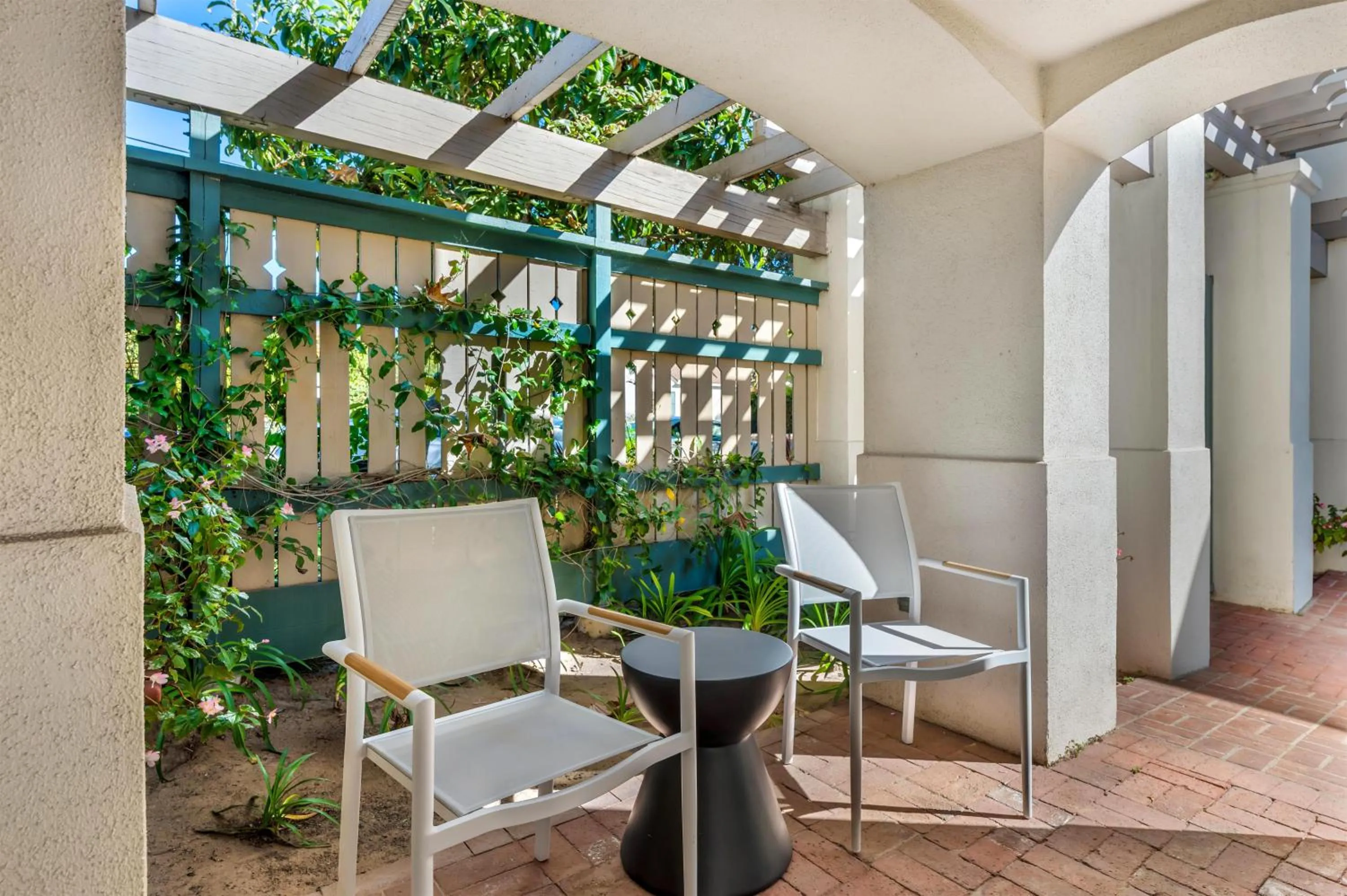 Bedroom in Best Western Plus Santa Barbara