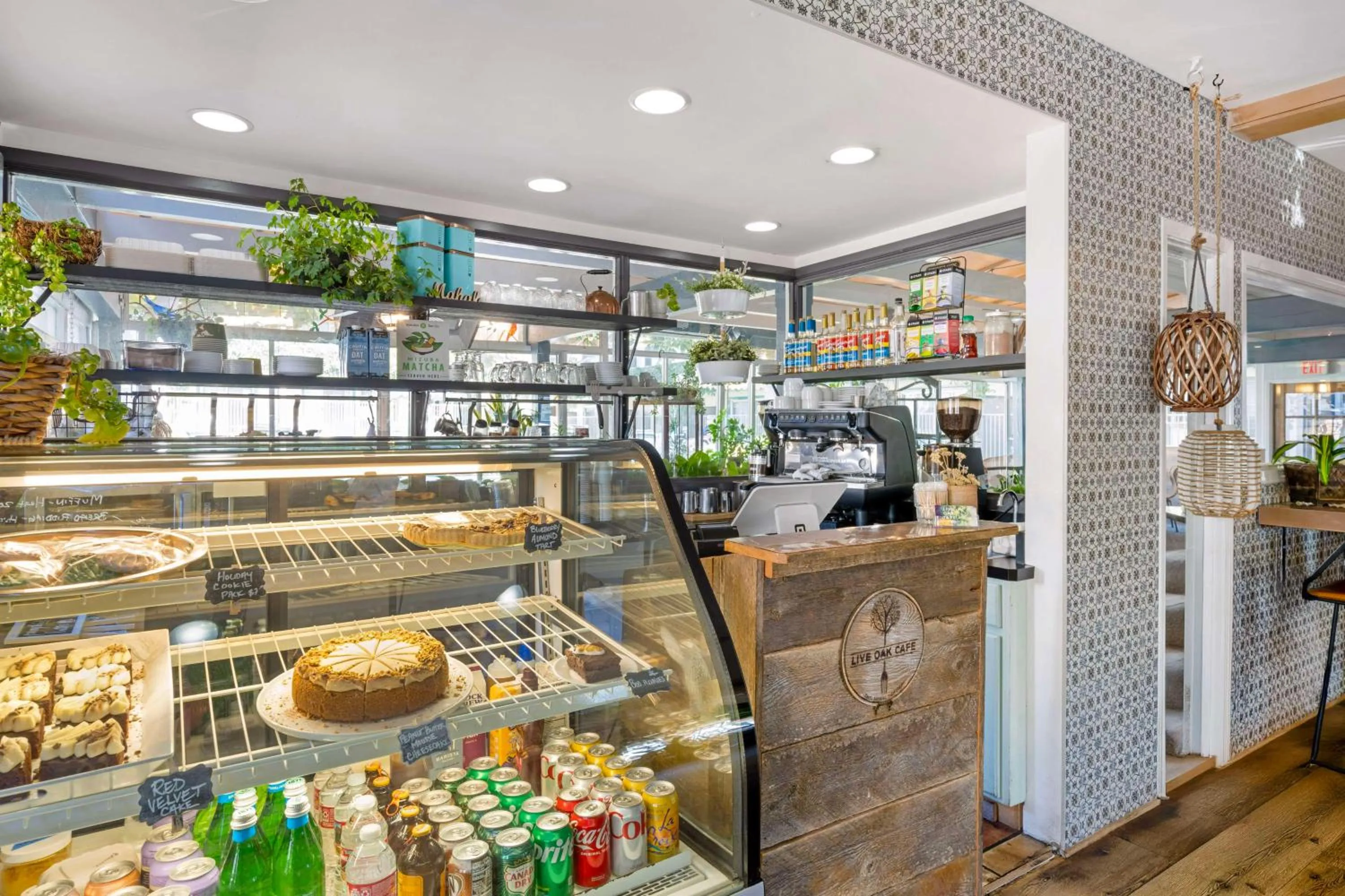 Restaurant/places to eat in Best Western Plus Santa Barbara