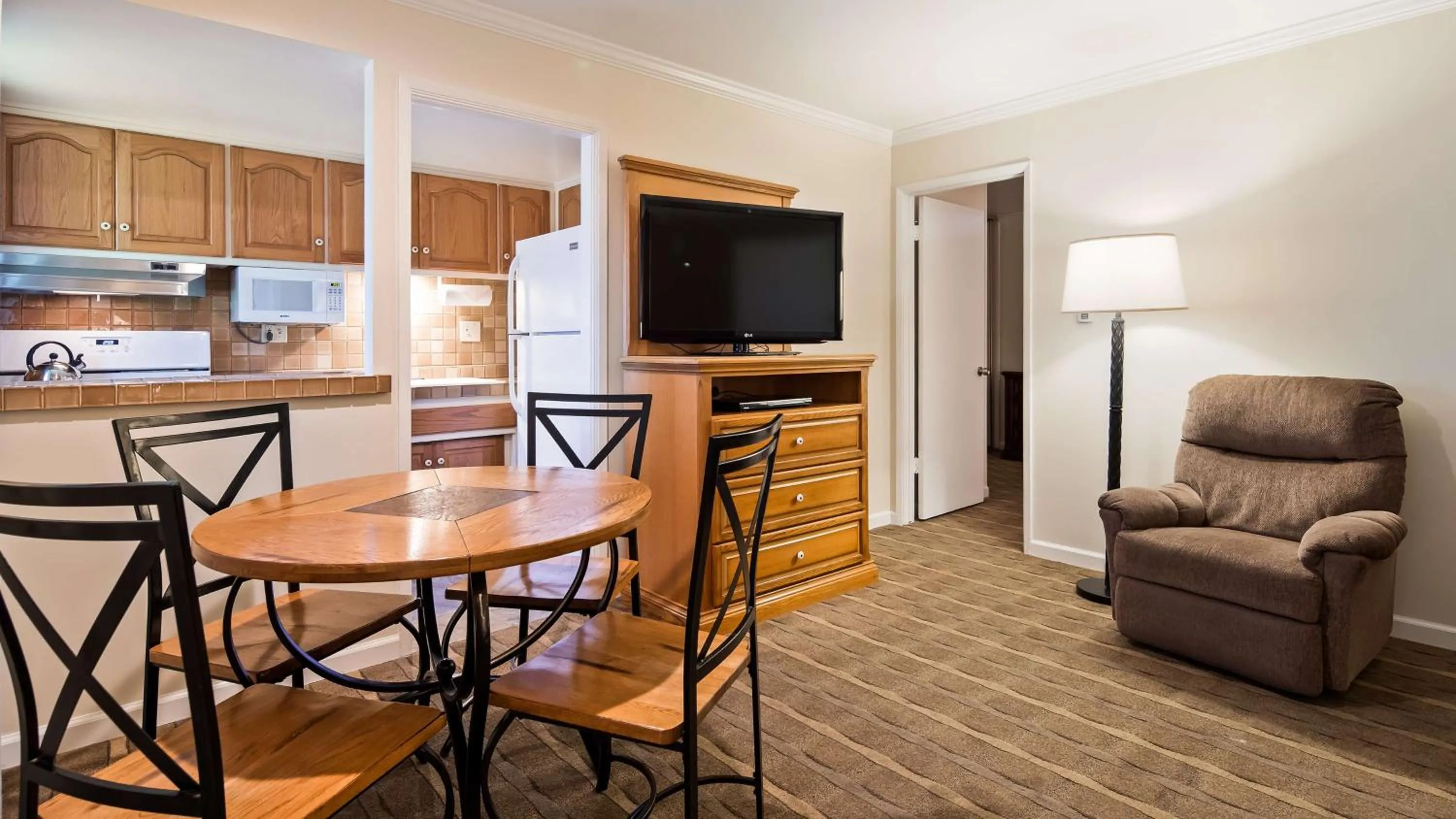 Photo of the whole room in Best Western Plus Santa Barbara