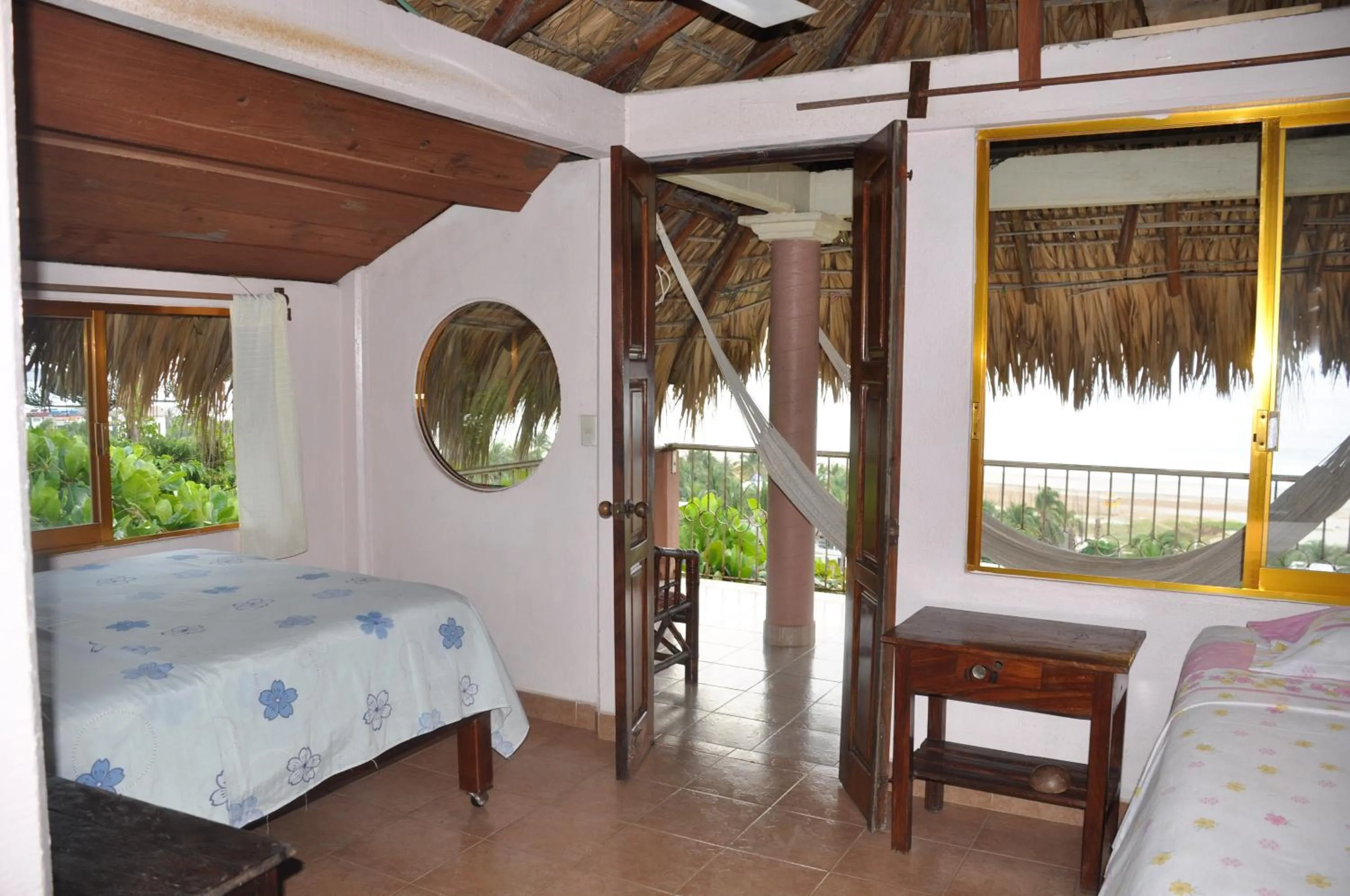 Bathroom, Bed in Ananda Guest House Yoga & Meditación