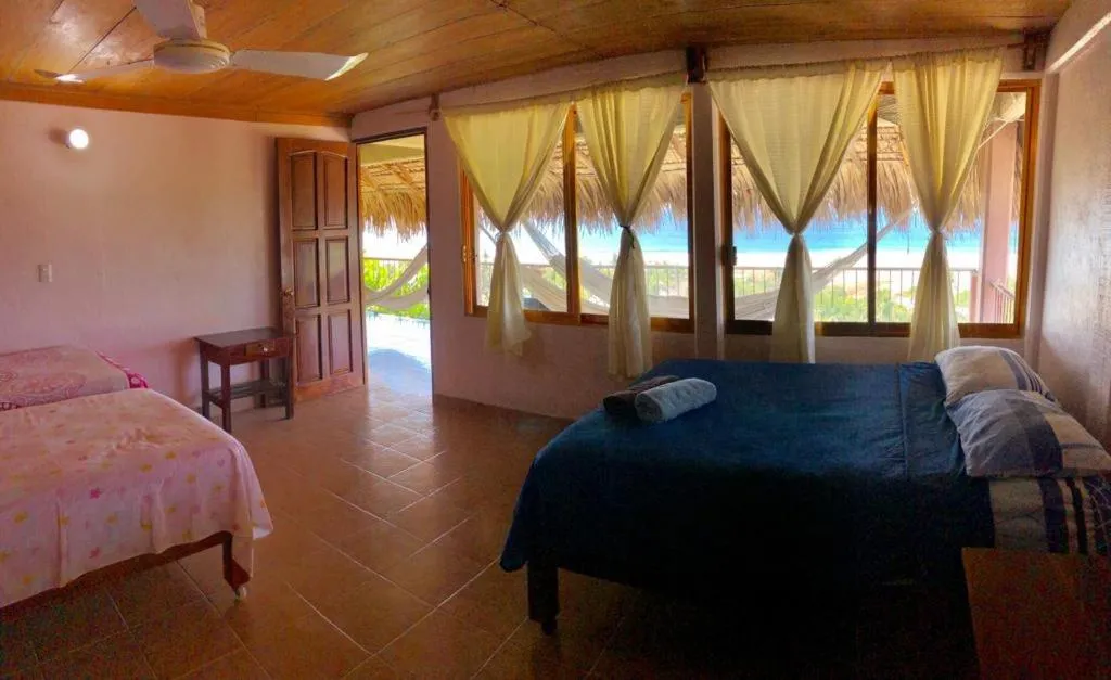 Bathroom, Bed in Ananda Guest House Yoga & Meditación