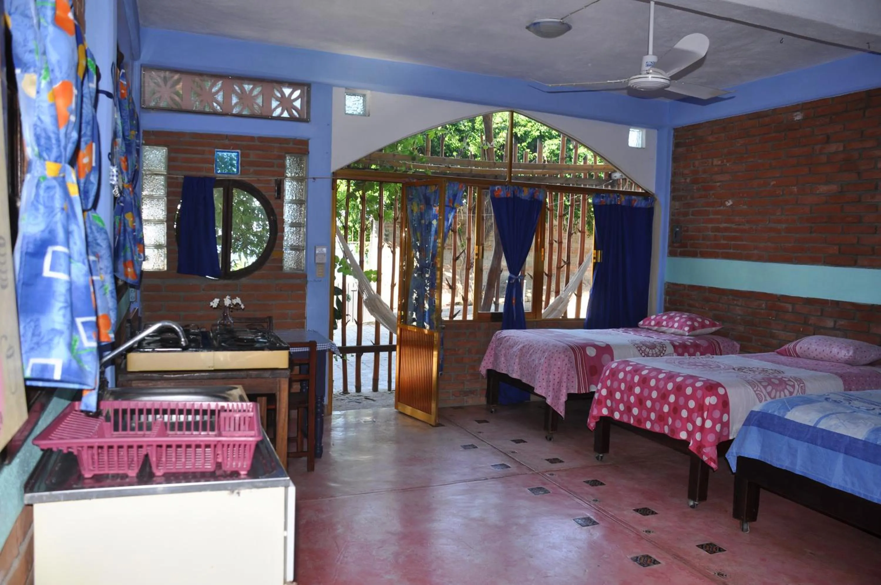 Patio, Bed in Ananda Guest House Yoga & Meditación