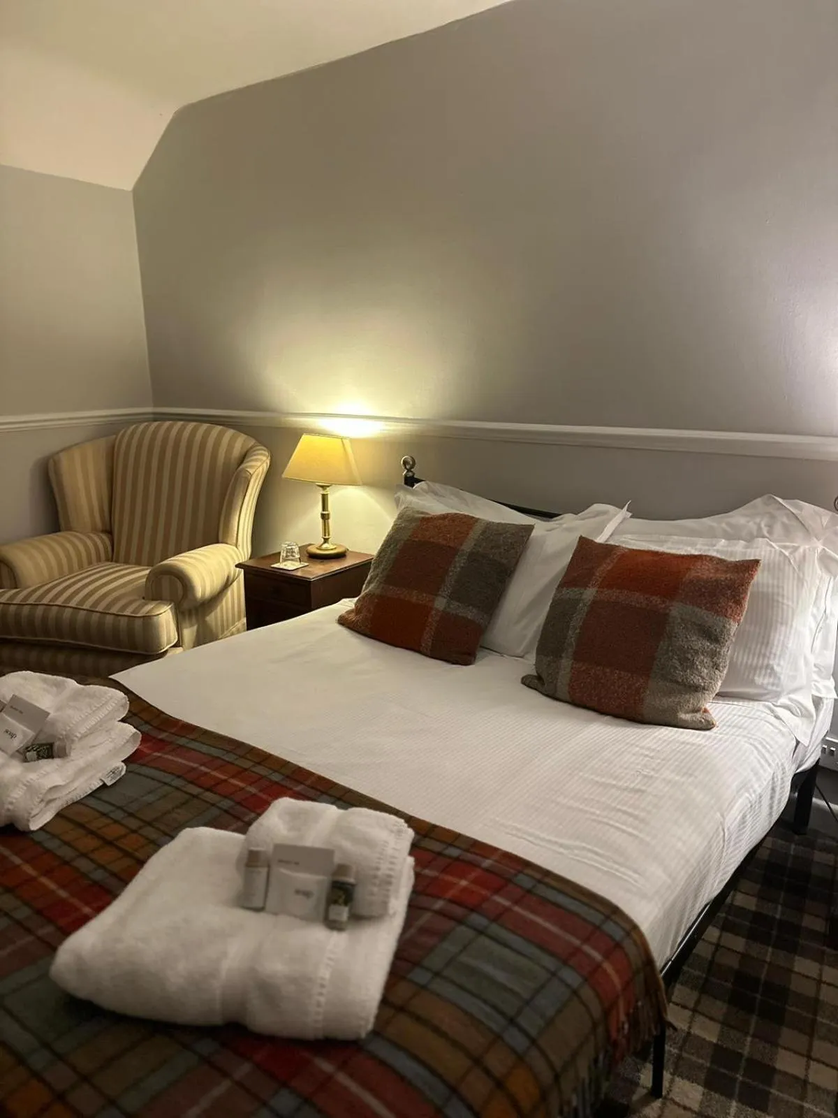 Bed in The Kings Arms Inn
