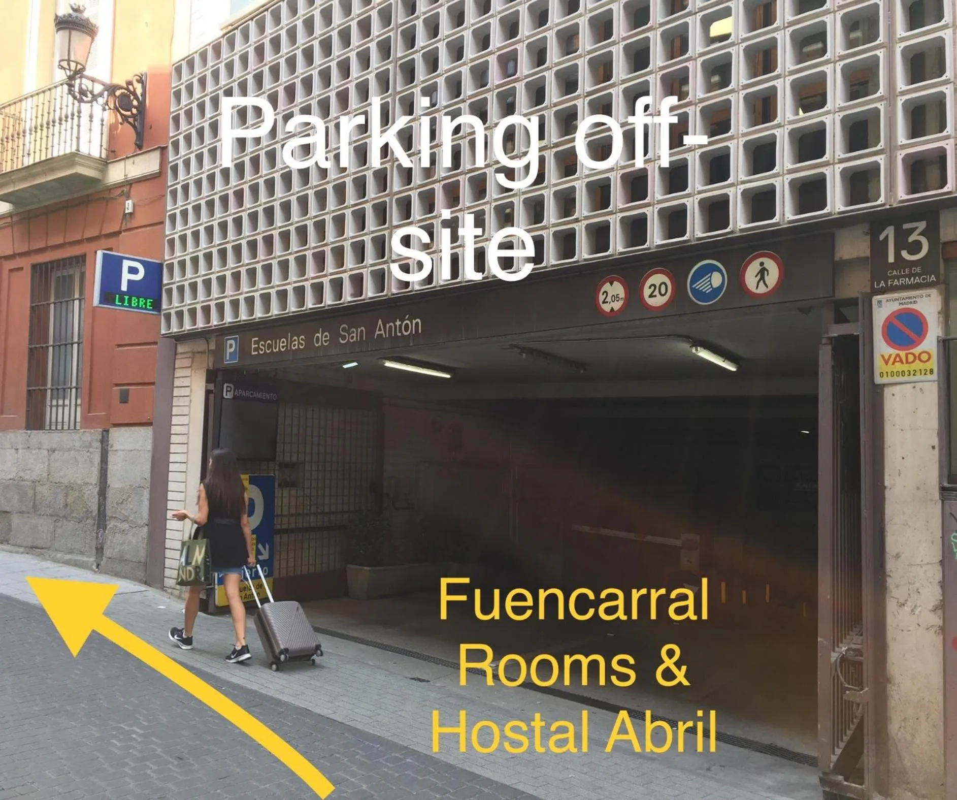 Parking in Hostal Abril Madrid
