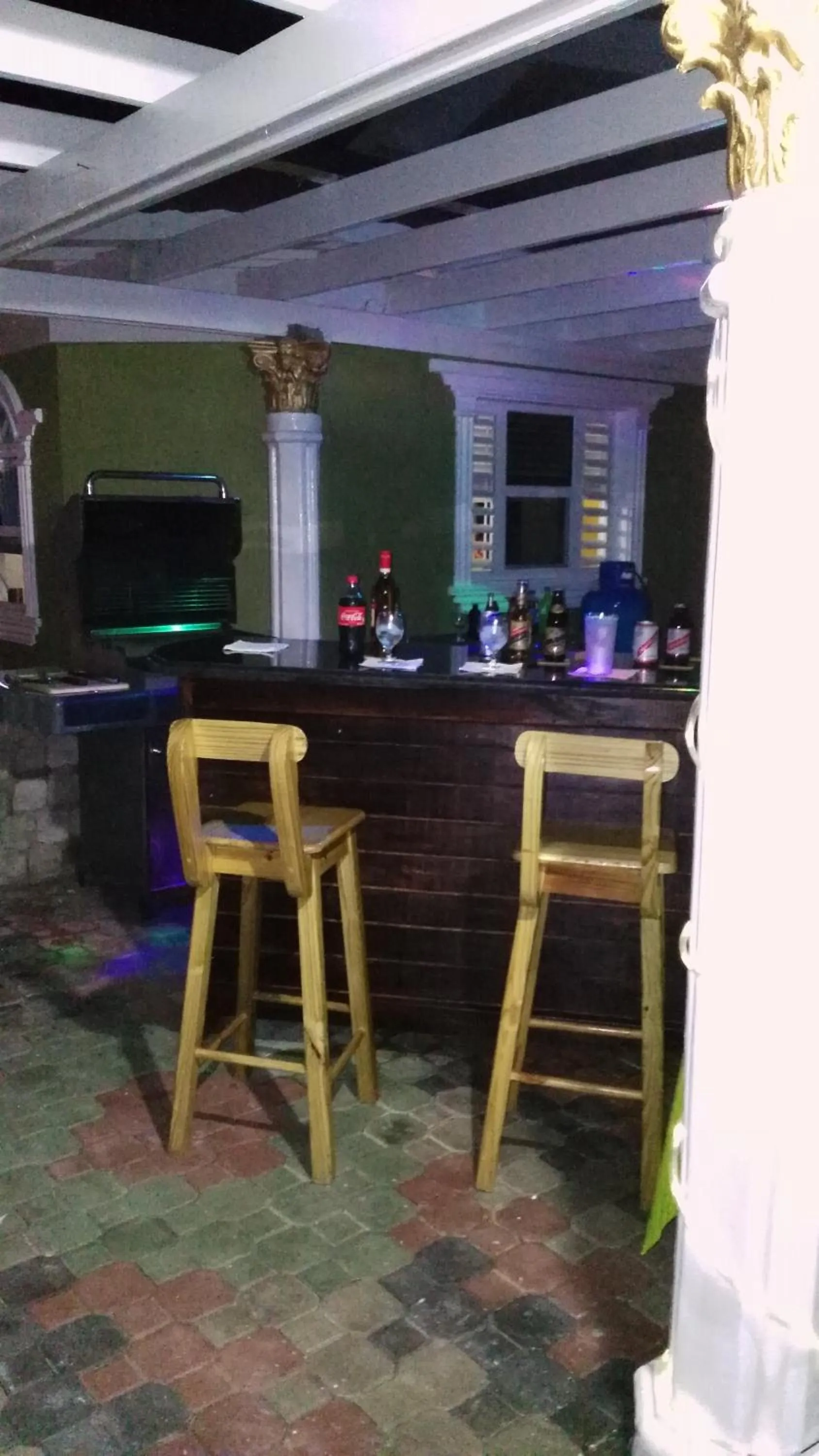 Food and drinks in Relax Villa