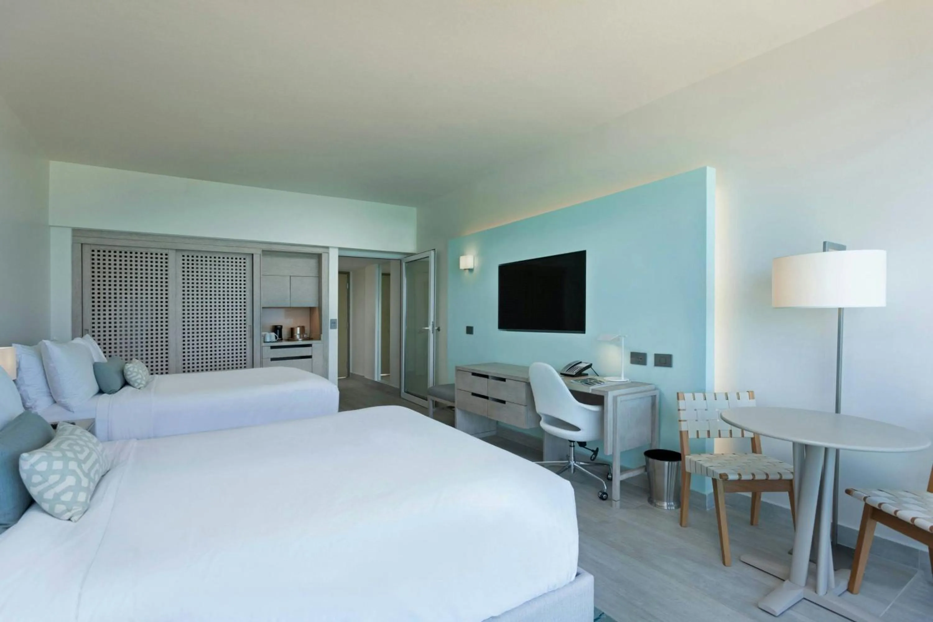 Photo of the whole room, Bed in La Concha Resort, Puerto Rico, Autograph Collection