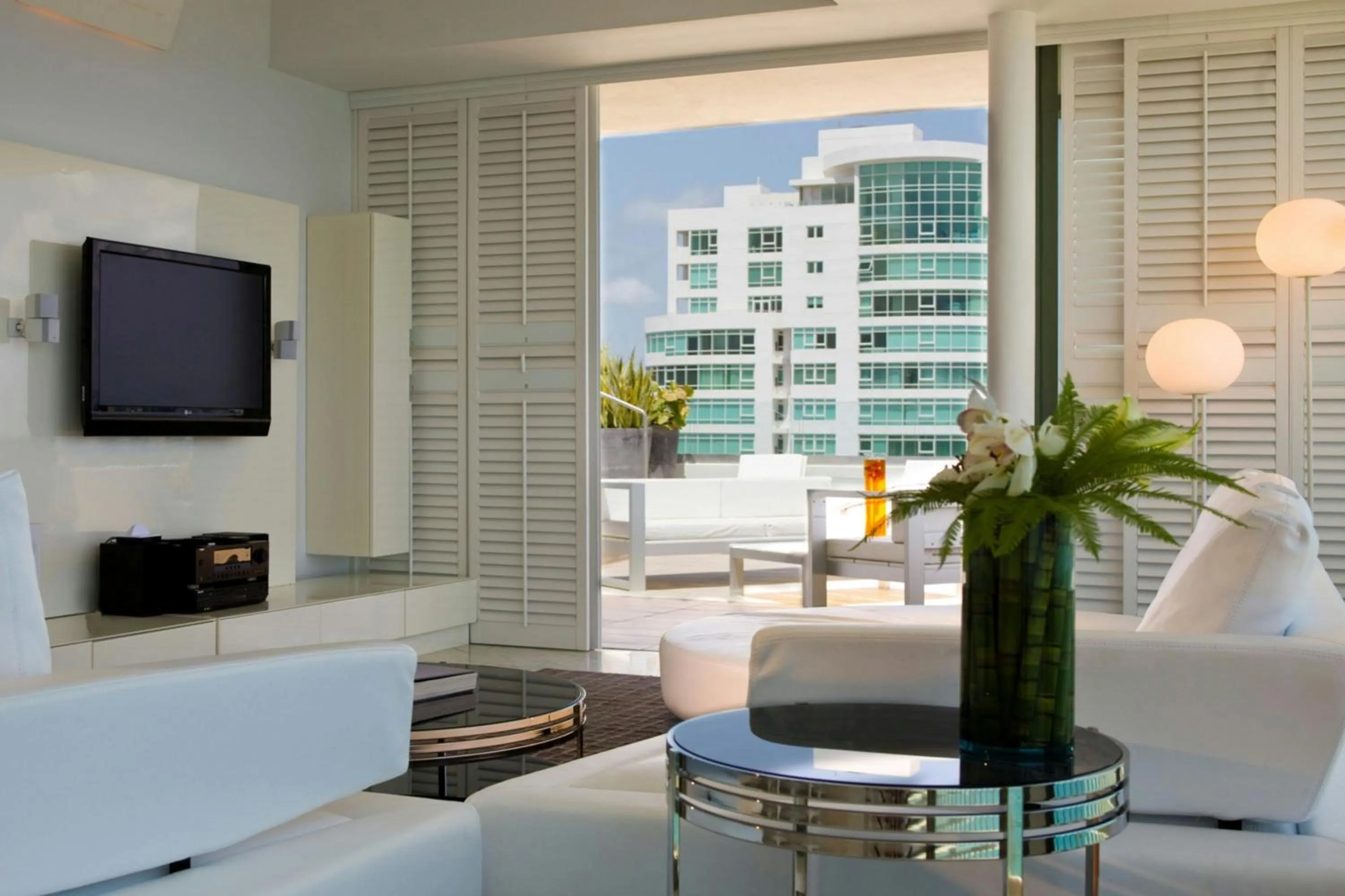 Photo of the whole room in La Concha Resort, Puerto Rico, Autograph Collection