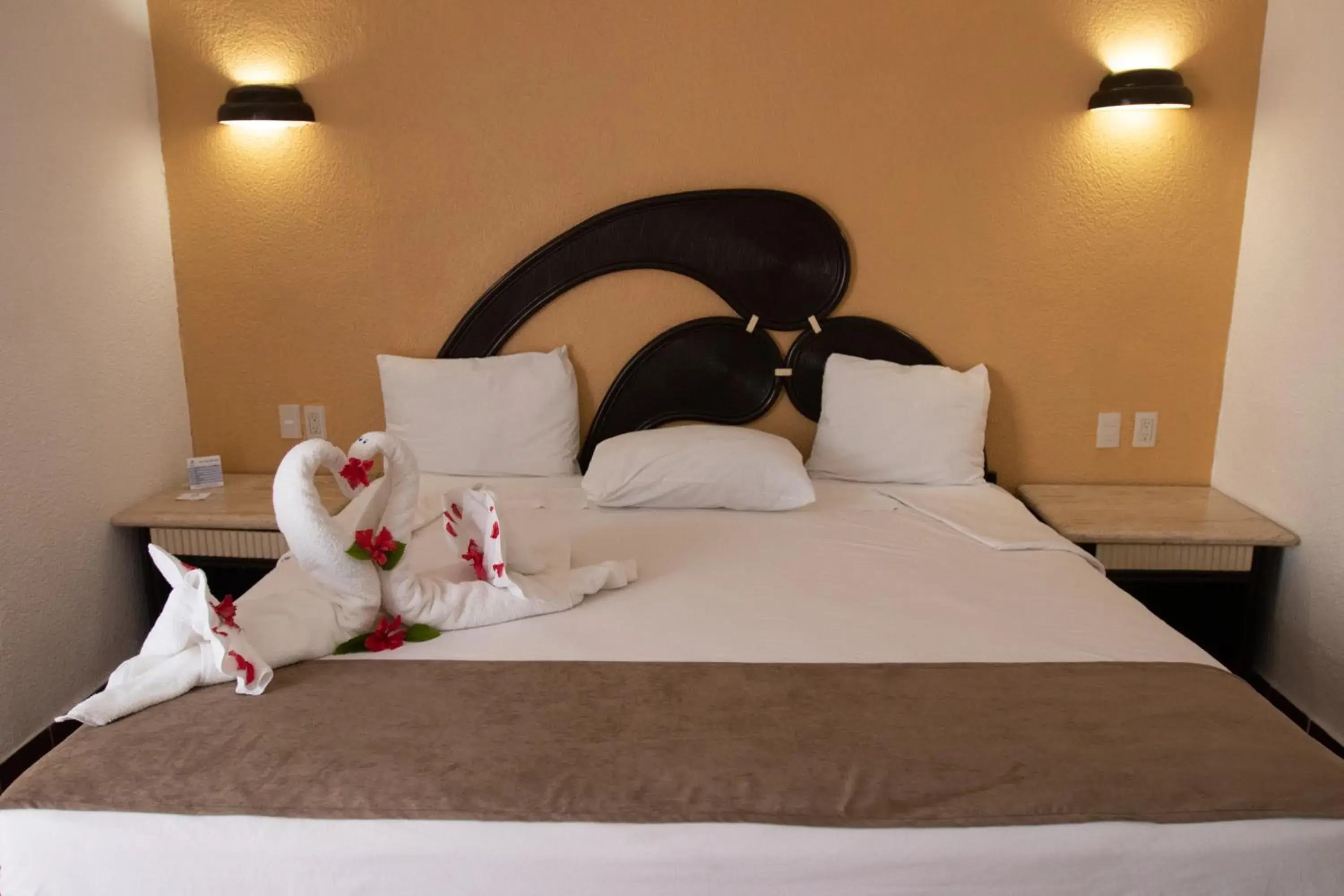 Bed in Qualton Club Ixtapa All Inclusive Bed in Qualton Club Ixtapa All Inclusive